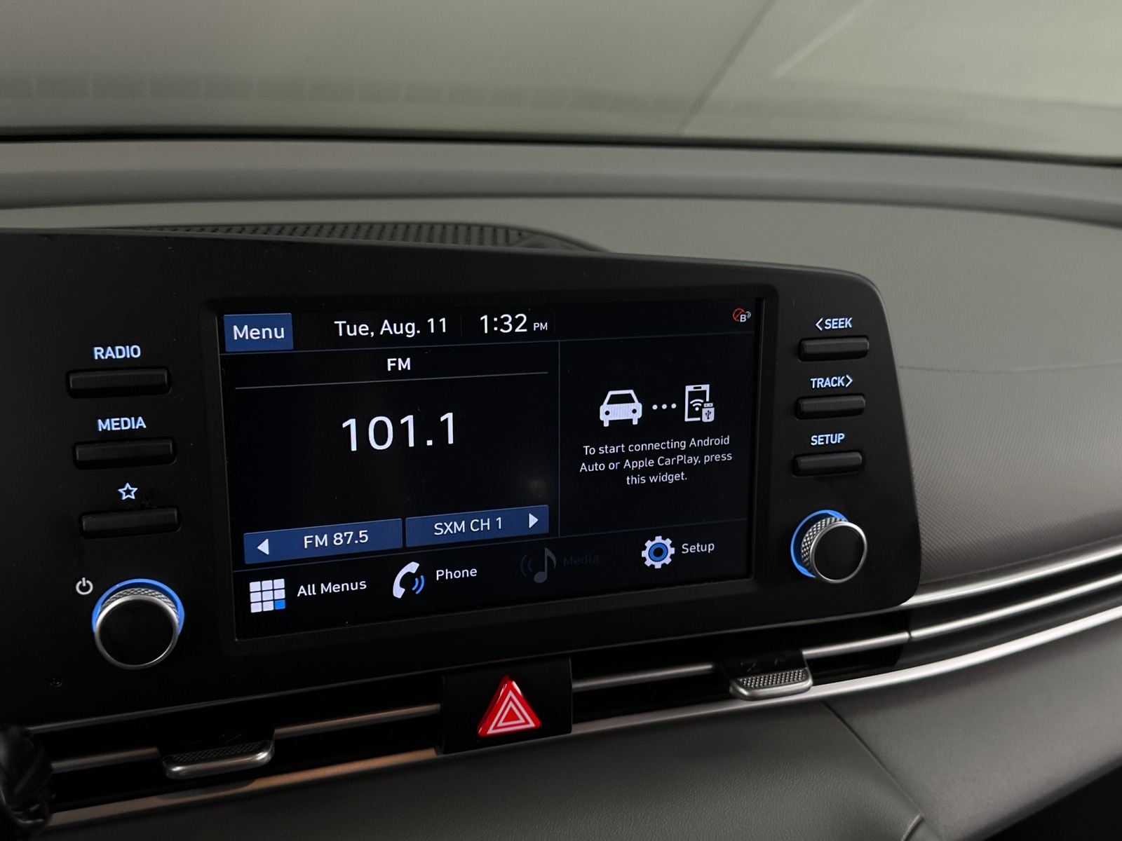 Thumbnail: 2023 Hyundai Elantra - 4