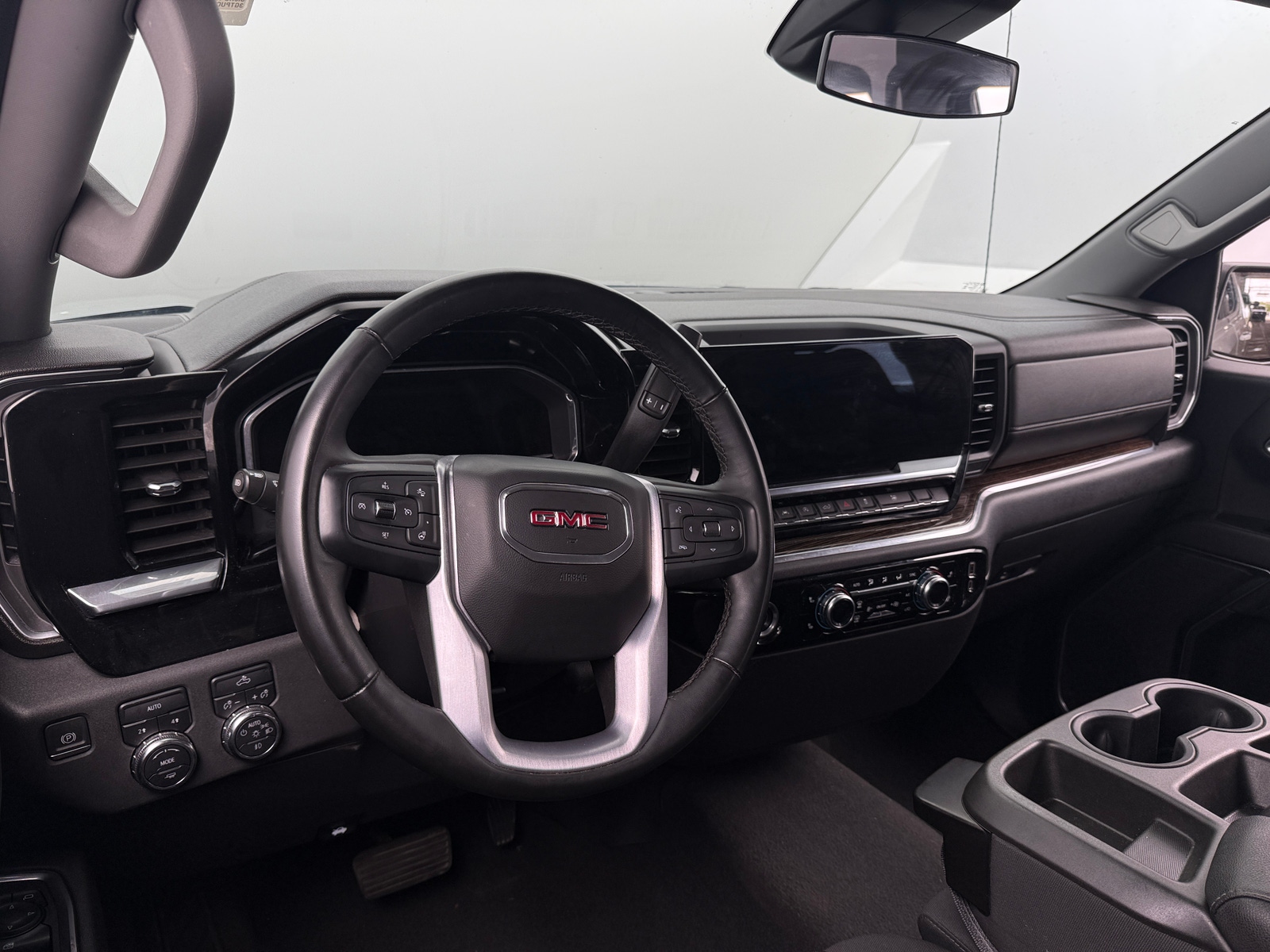 Thumbnail: 2023 GMC Sierra 1500 - 3