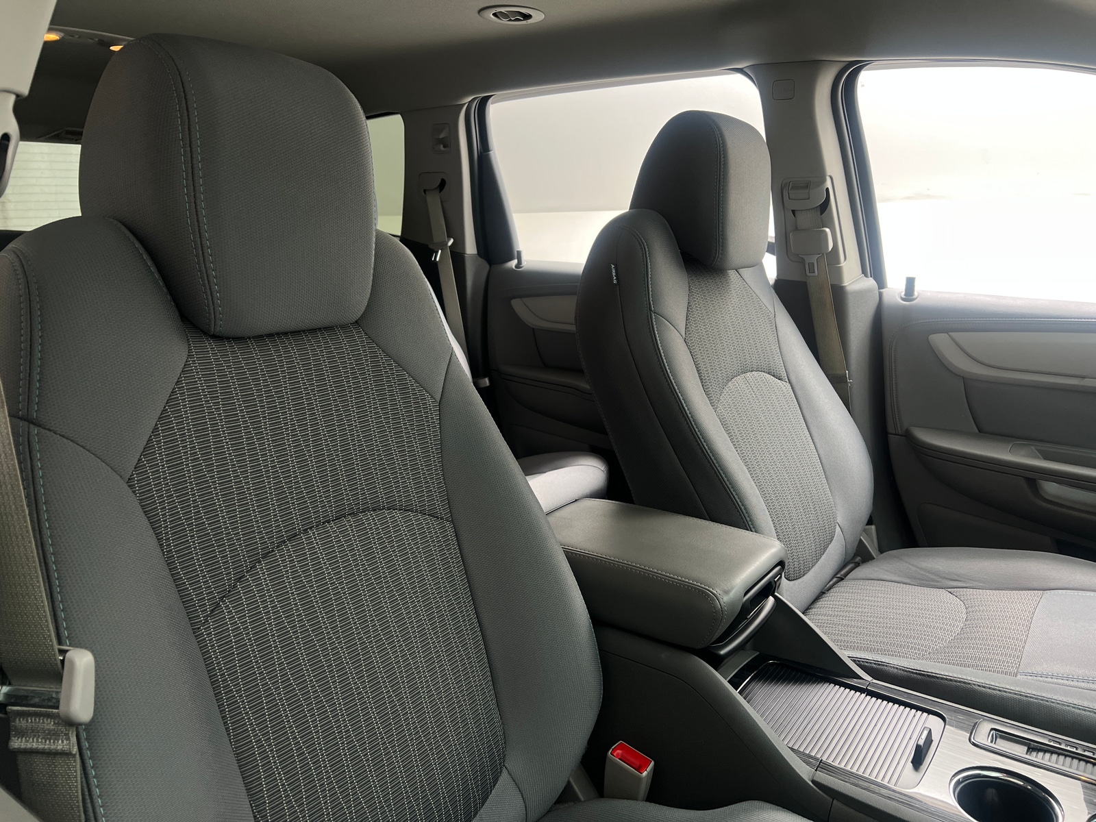 Thumbnail: 2017 Chevrolet Traverse - 2