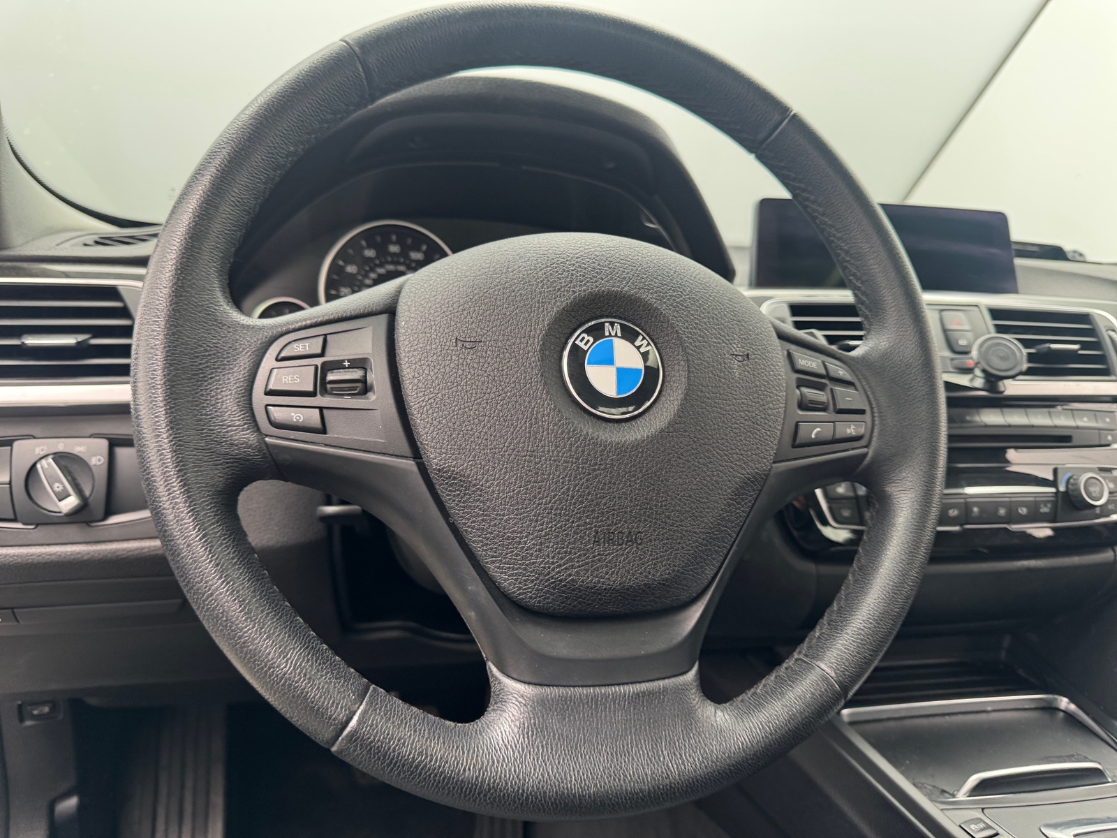 Thumbnail: 2018 BMW 3 Series - 5