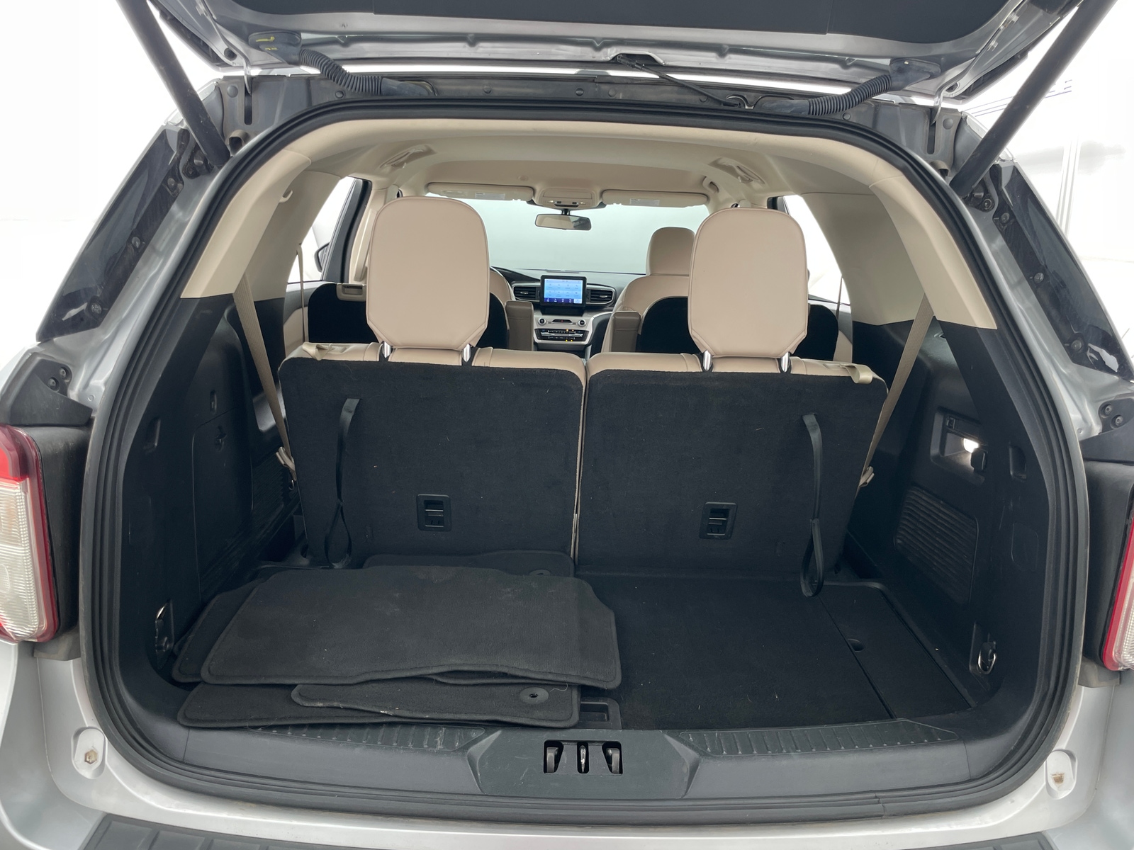 Thumbnail: 2021 Ford Explorer - 6