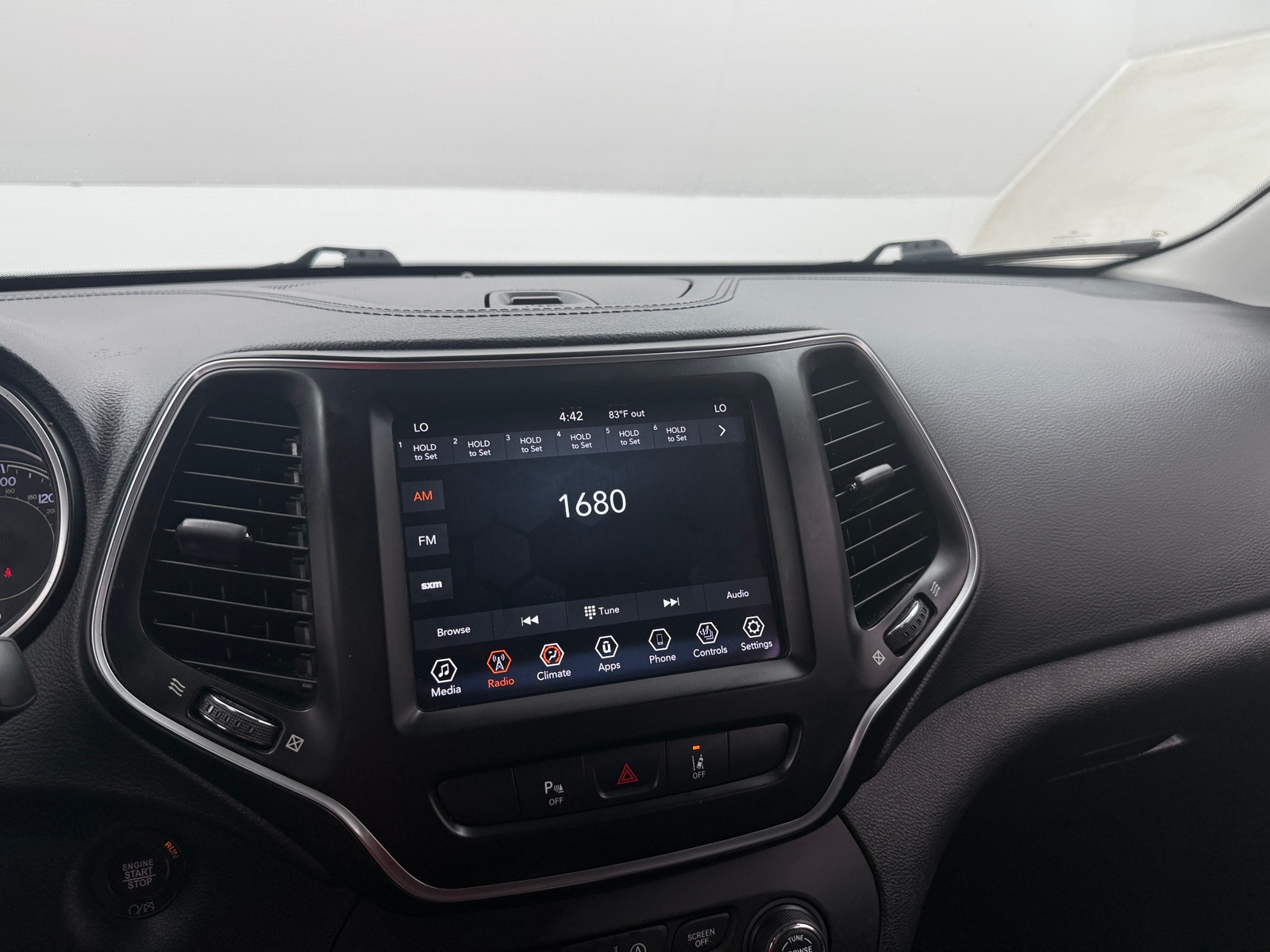 Thumbnail: 2021 Jeep Cherokee - 3