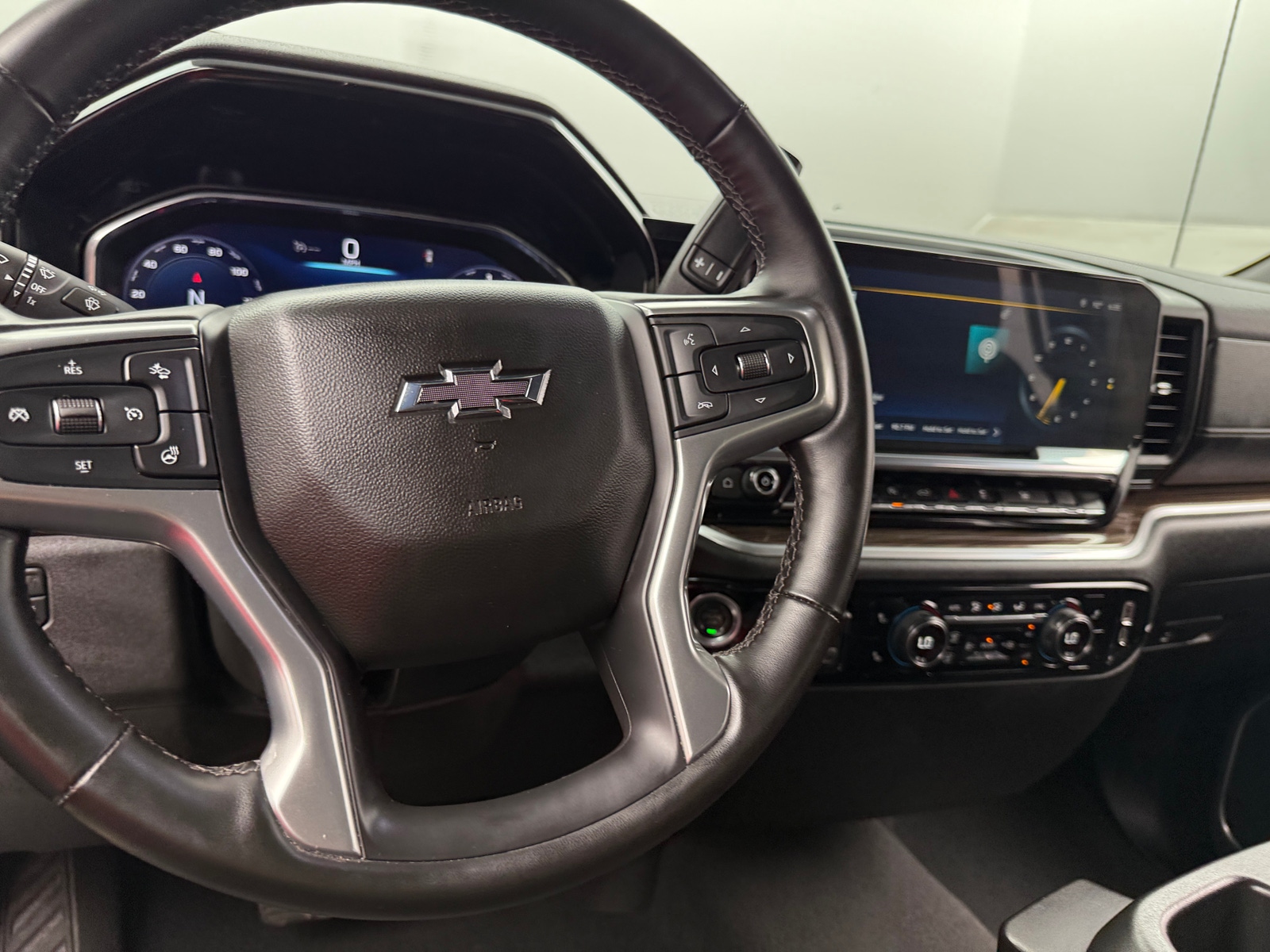 Thumbnail: 2026 Chevrolet Silverado 1500 - 5
