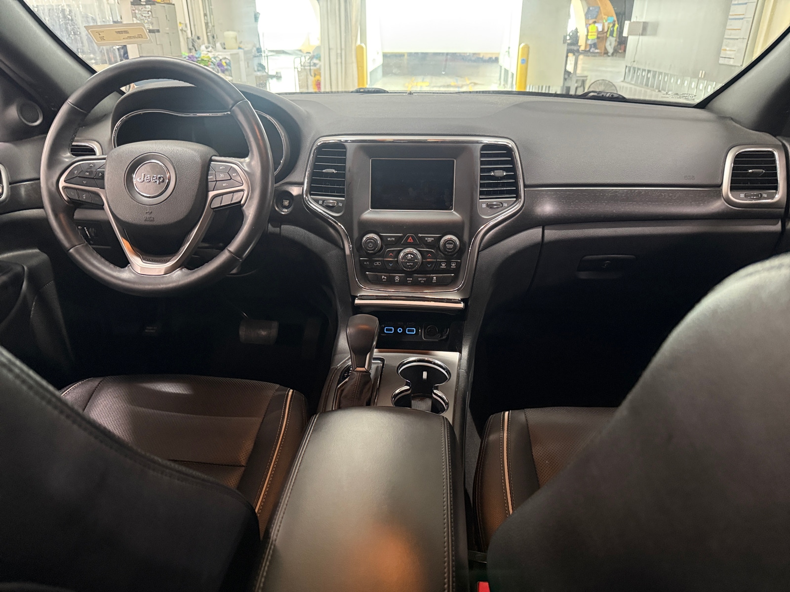 Thumbnail: 2018 Jeep Grand Cherokee - 3