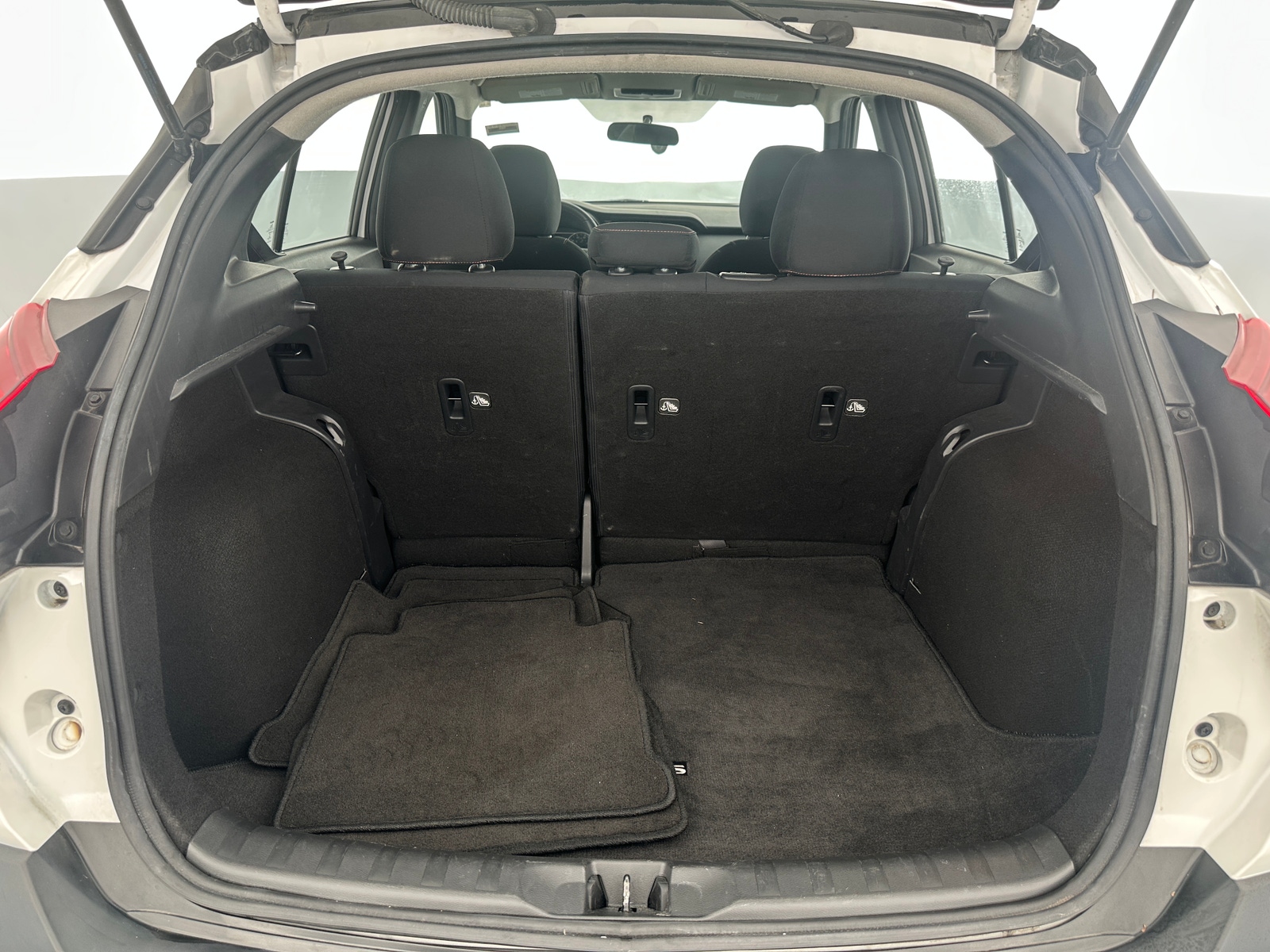 Thumbnail: 2019 Nissan Kicks - 7