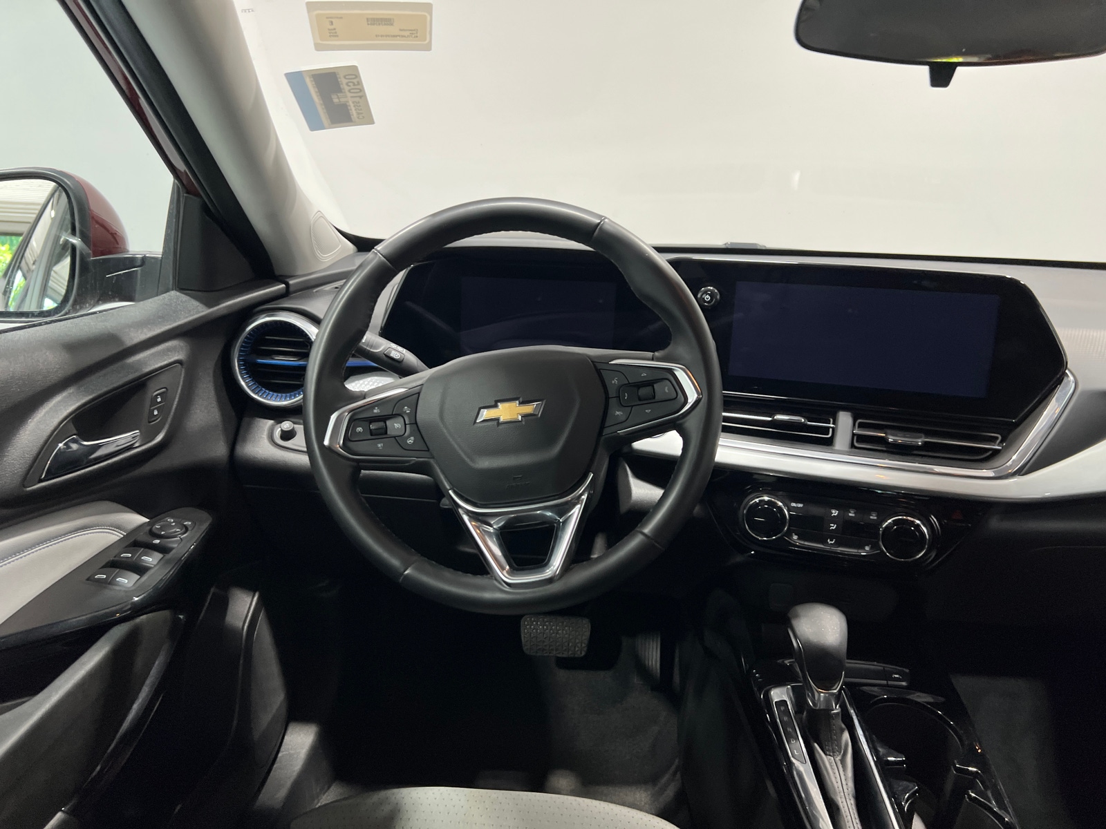 Thumbnail: 2025 Chevrolet Trax - 4