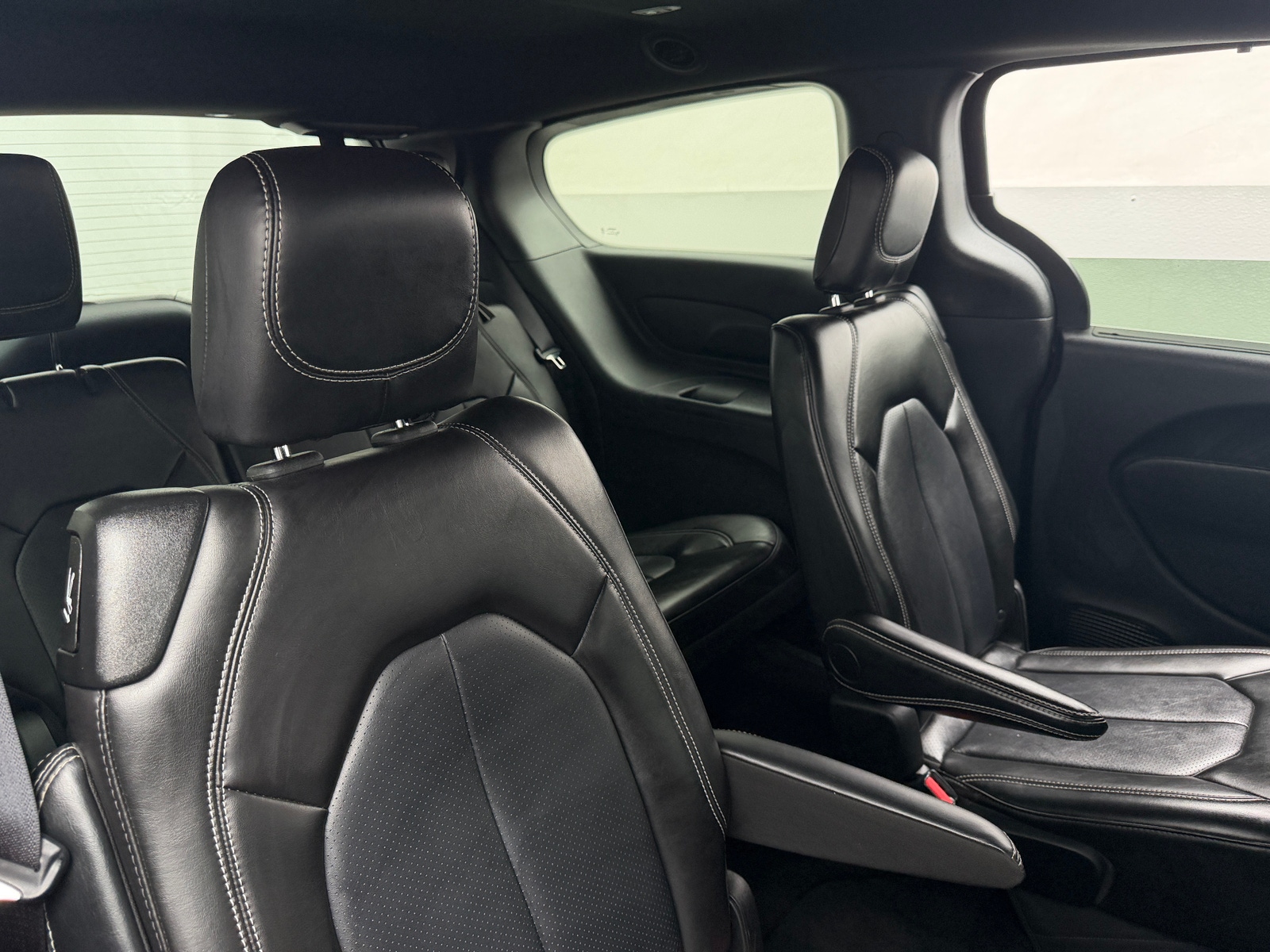 Thumbnail: 2025 Chrysler Pacifica - 5