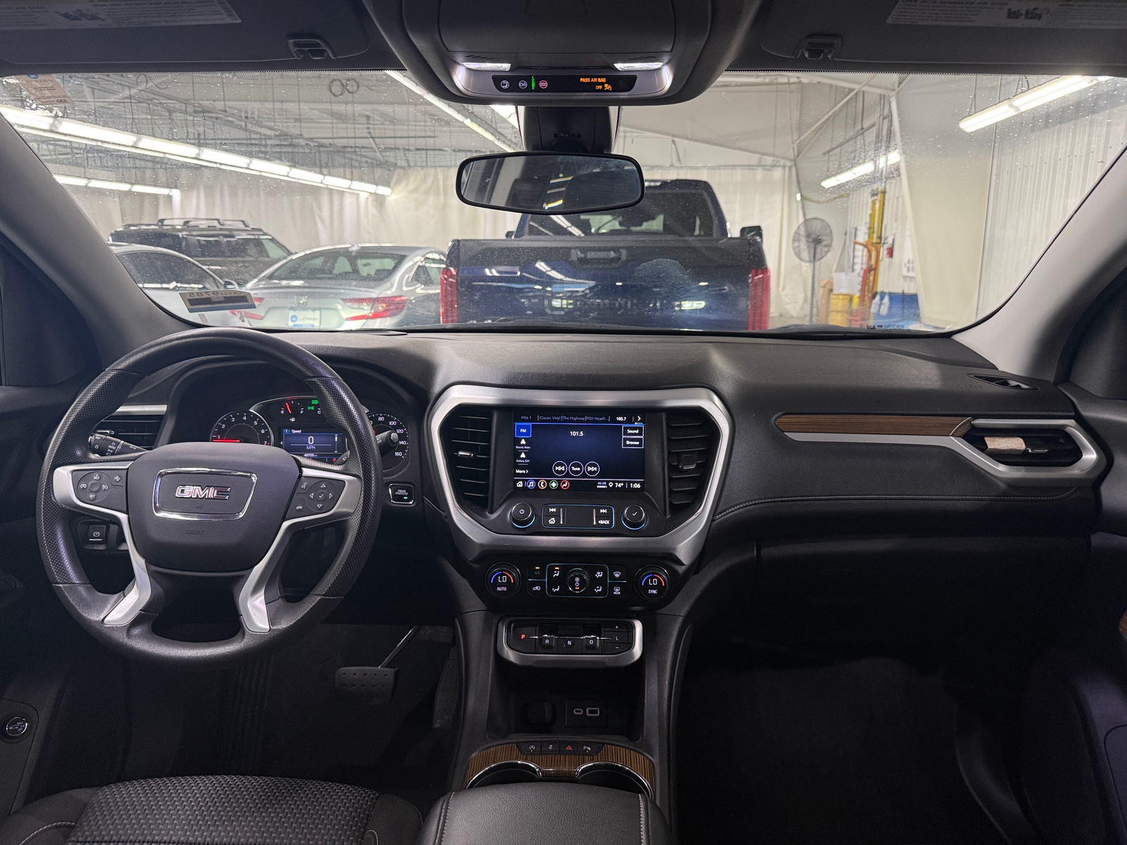 Thumbnail: 2021 GMC Acadia - 3