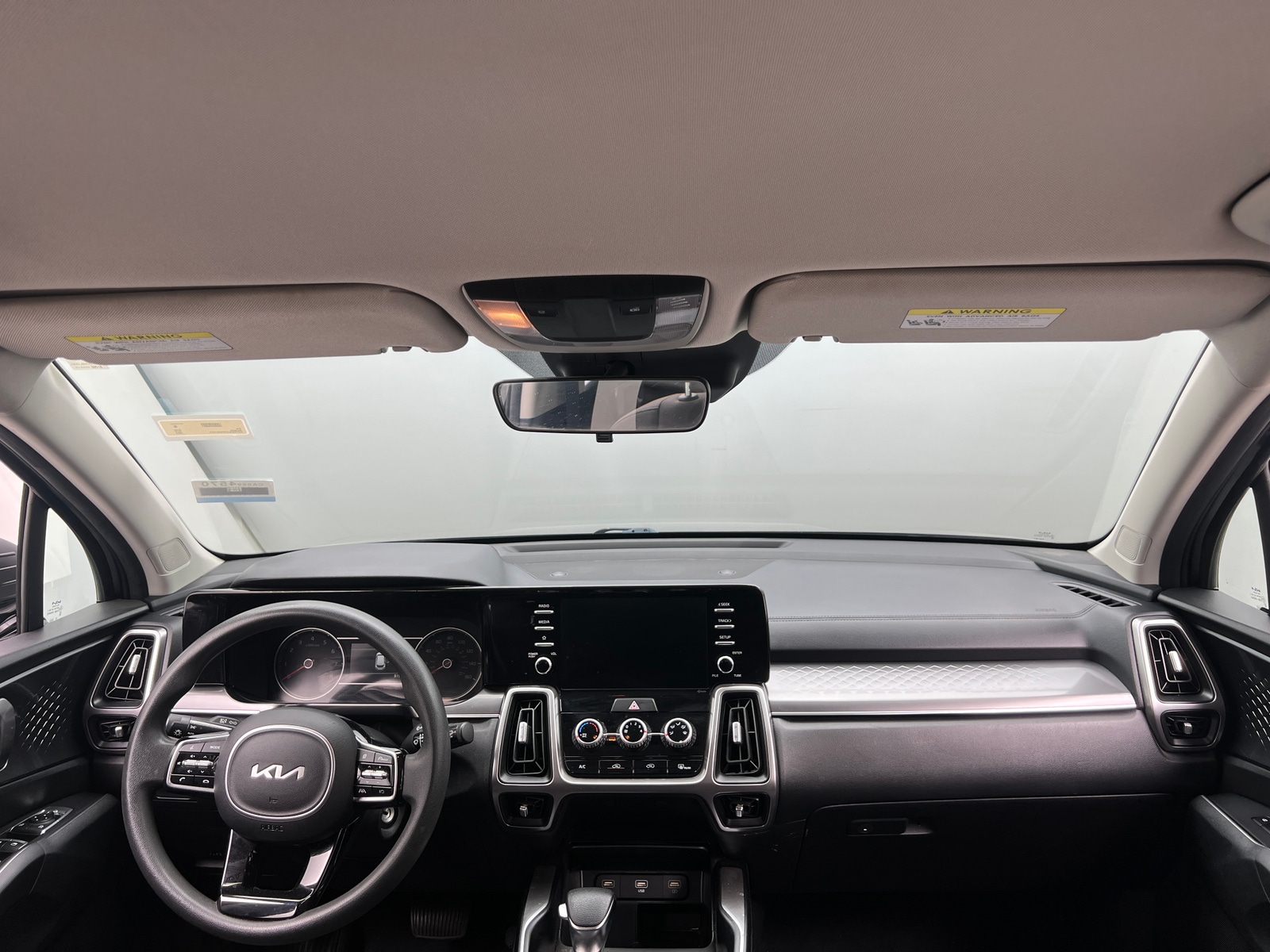 Thumbnail: 2023 Kia Sorento - 3