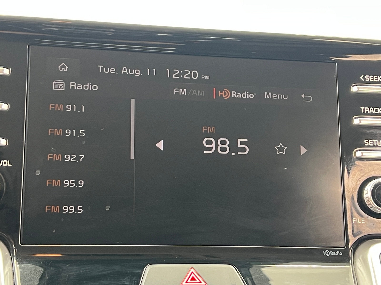 Thumbnail: 2023 Kia Sorento - 4