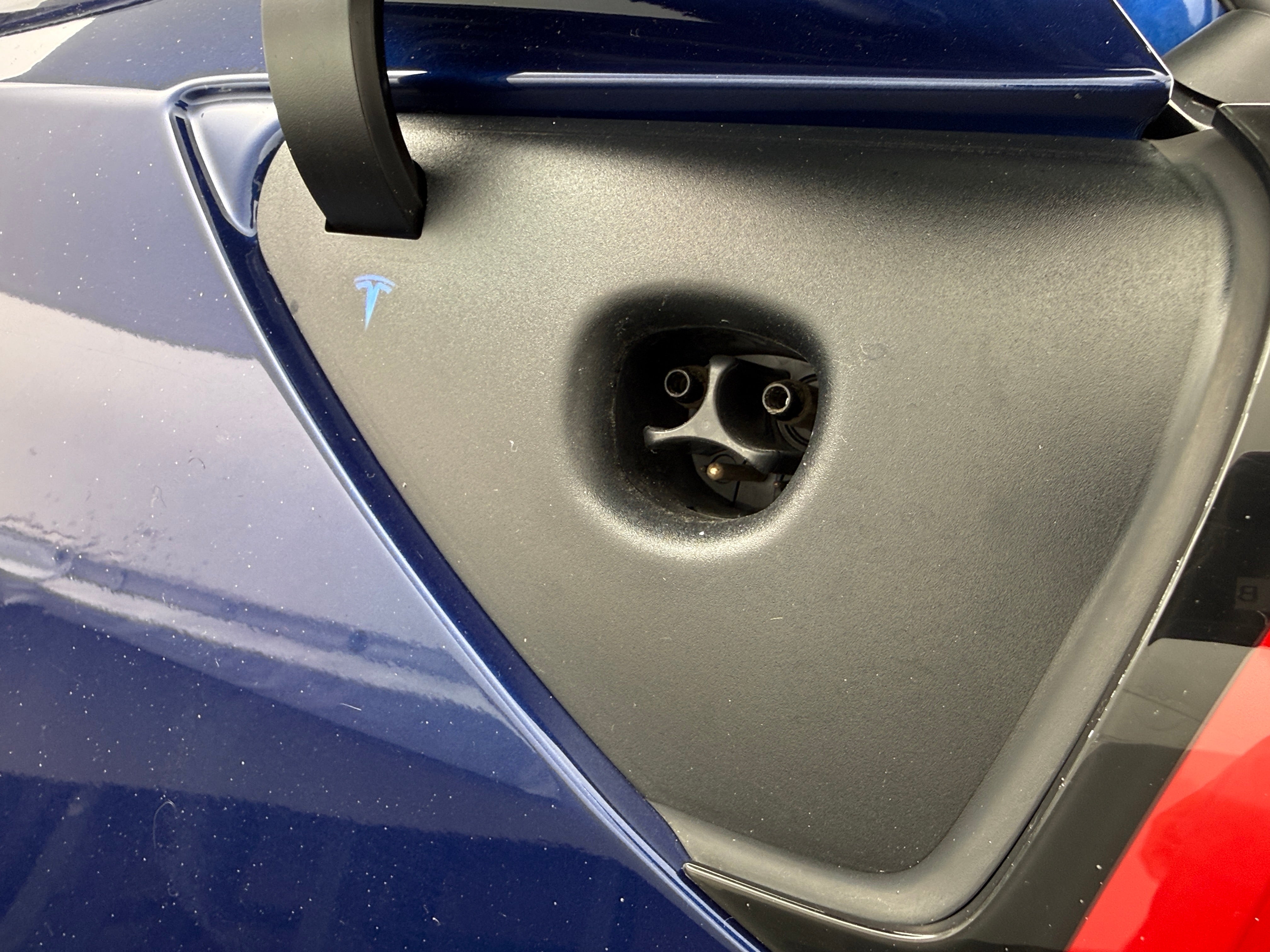 Used 2021 Tesla Model Y Standard Range with VIN 5YJYGDED0MF122978 for sale in Auburn, WA
