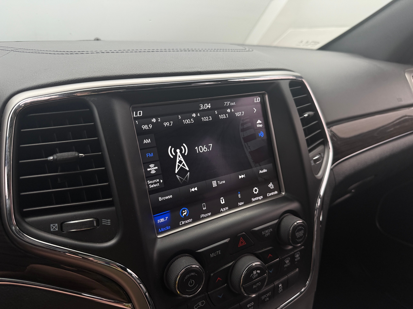 Thumbnail: 2018 Jeep Grand Cherokee - 3