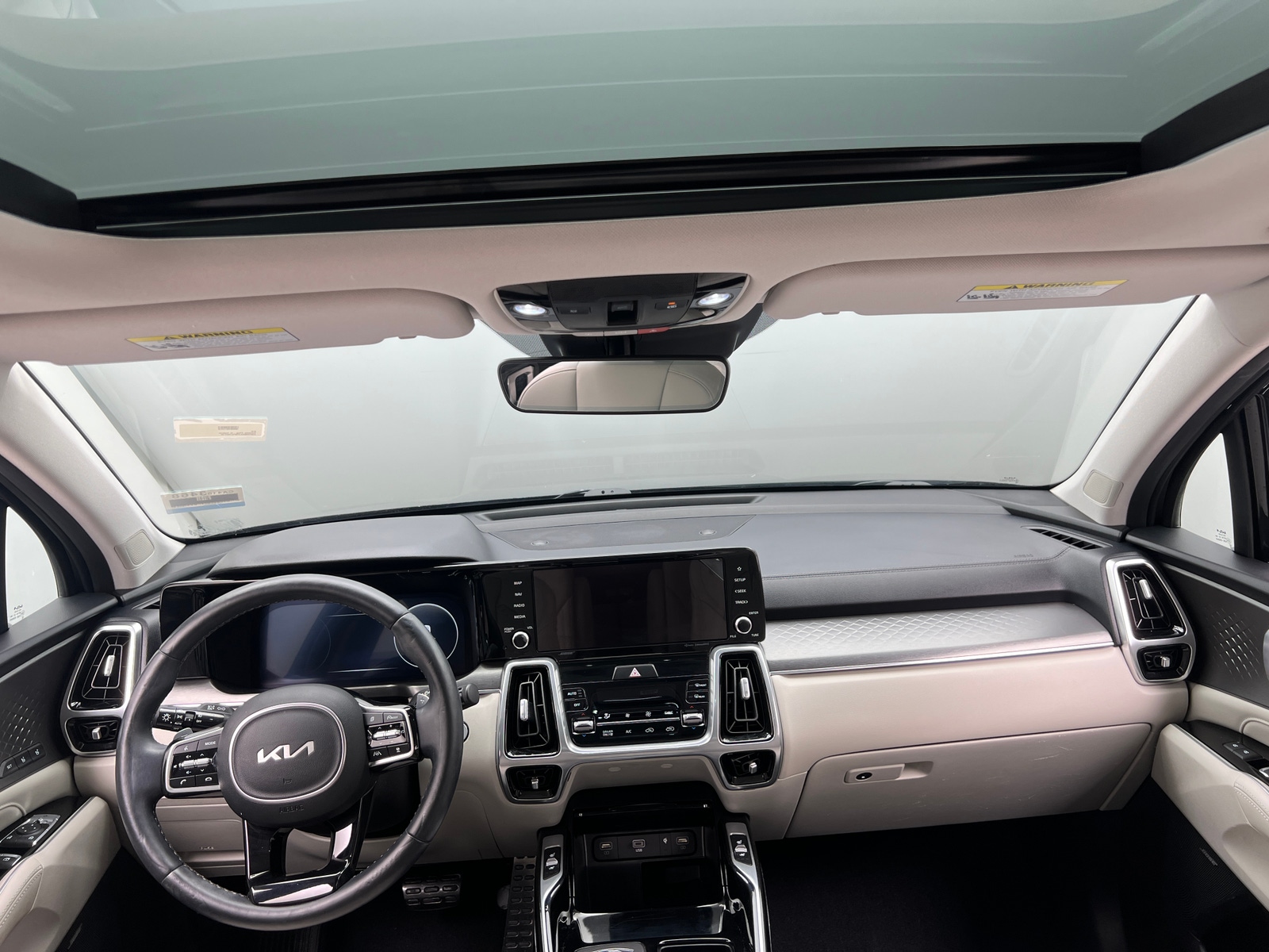 Thumbnail: 2023 Kia Sorento - 2