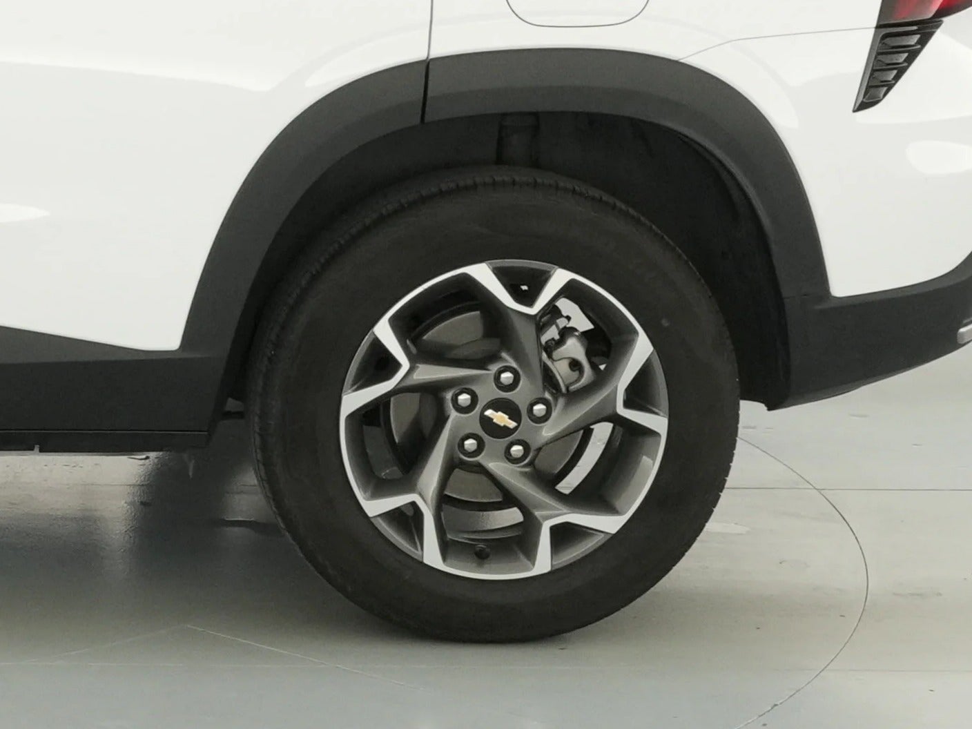 2025 Chevrolet Trax LT - Photo 14