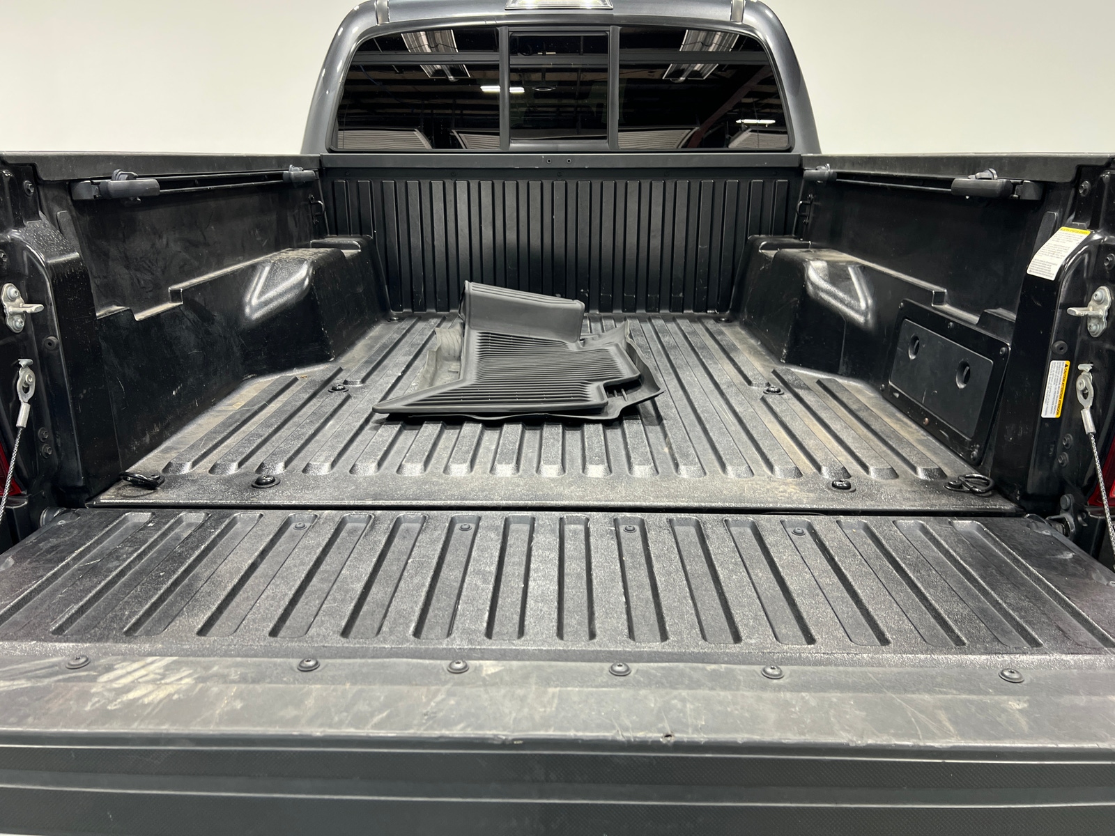Thumbnail: 2022 Toyota Tacoma - 7