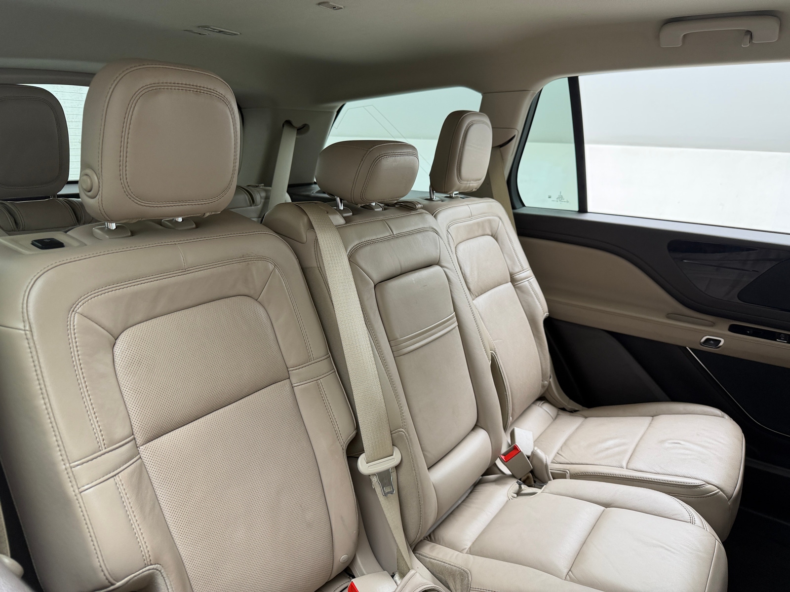Thumbnail: 2020 Lincoln Aviator - 5