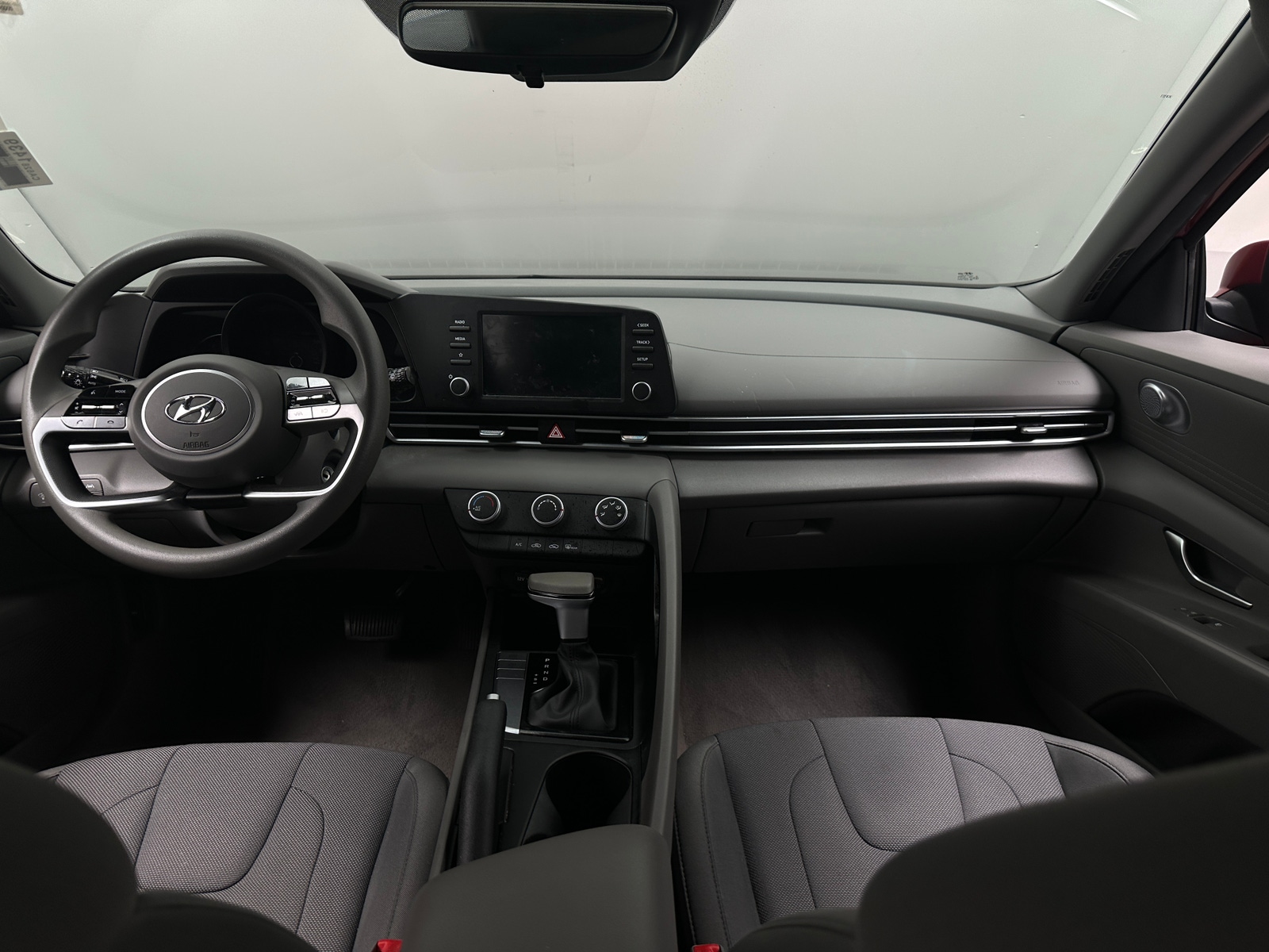 Thumbnail: 2023 Hyundai Elantra - 3