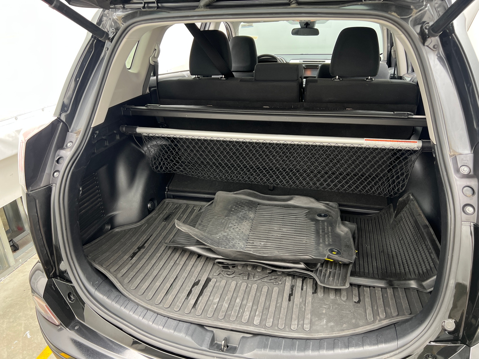 Thumbnail: 2017 Toyota RAV4 - 7