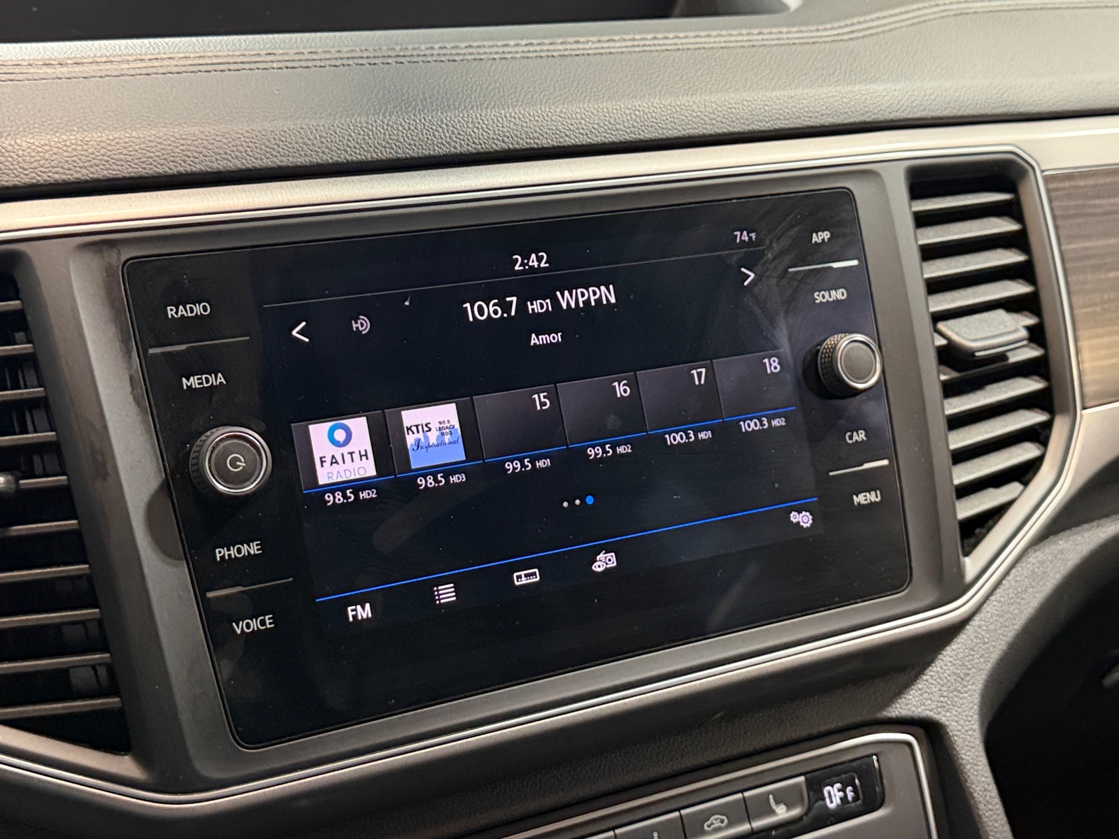 Thumbnail: 2019 Volkswagen Atlas - 3