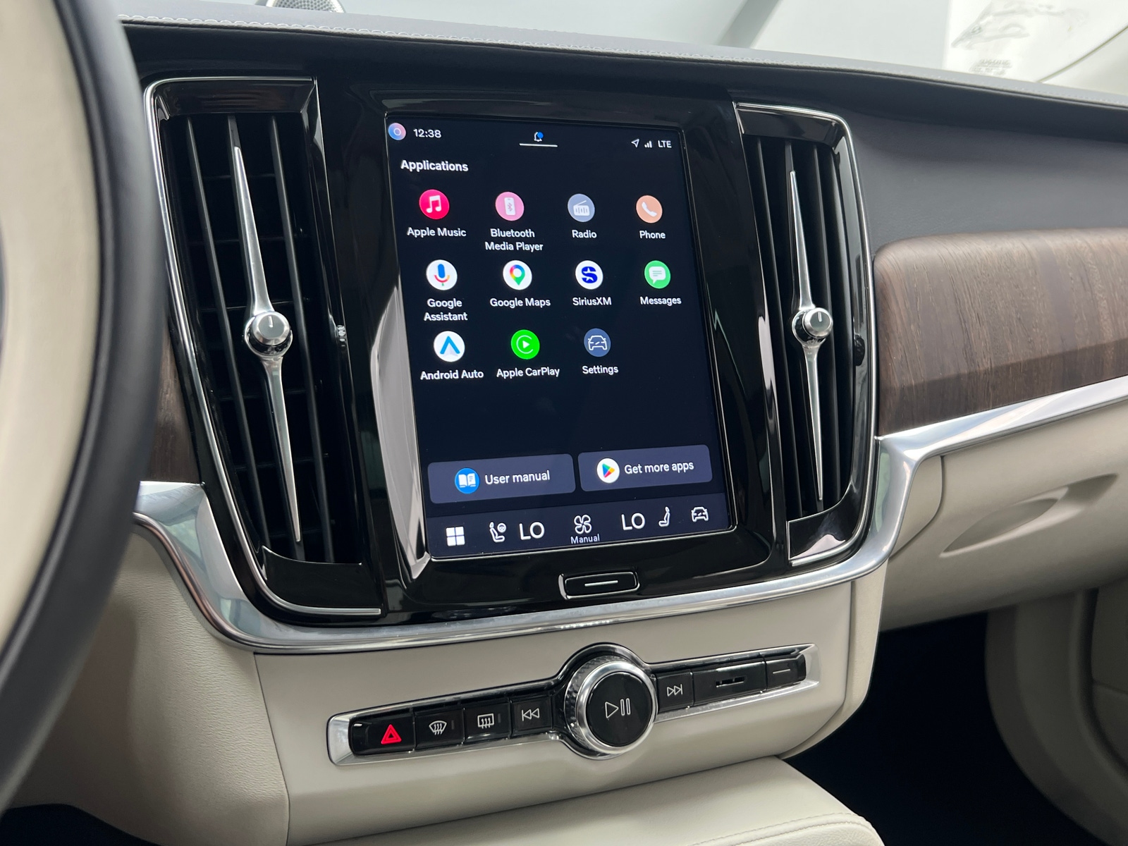 Thumbnail: 2022 Volvo S90 - 3