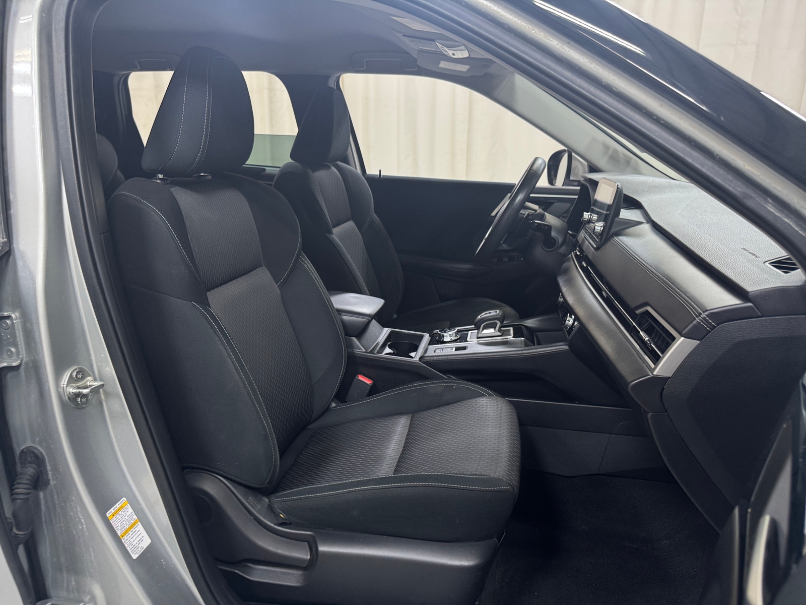 Thumbnail: 2022 Mitsubishi Outlander - 2