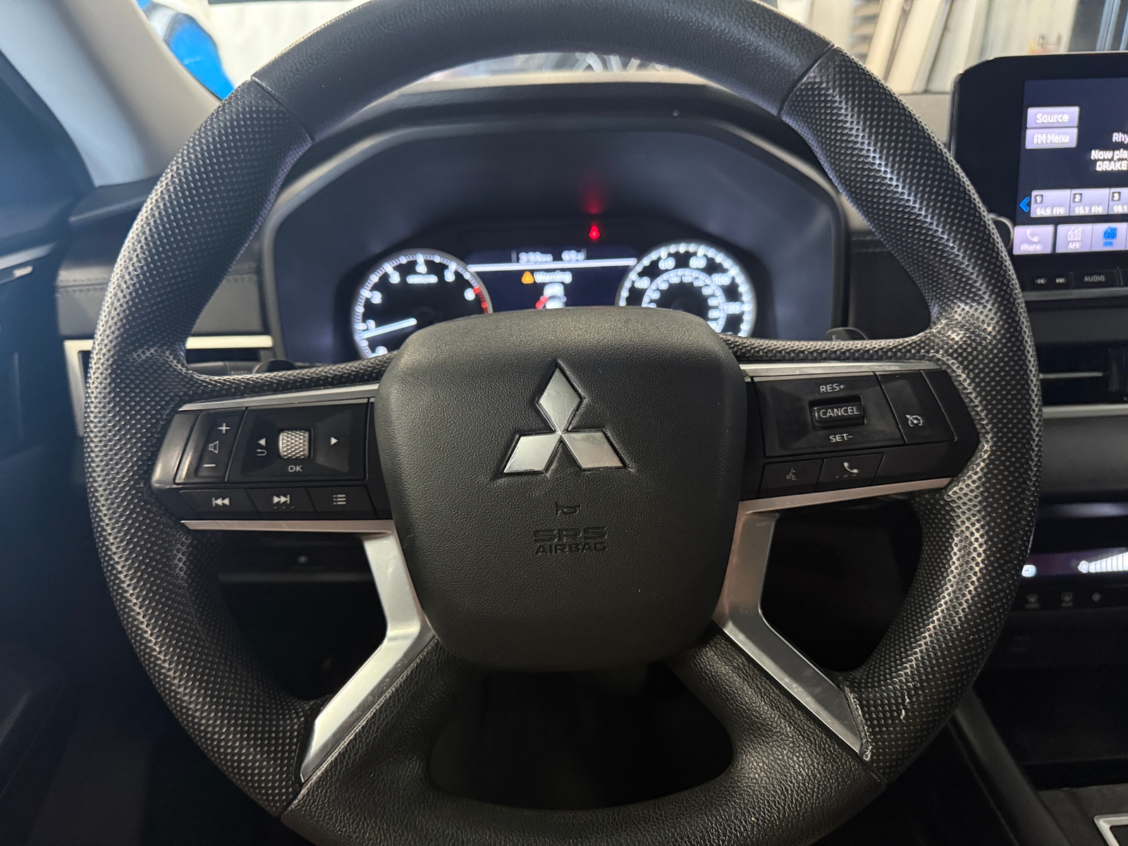 Thumbnail: 2022 Mitsubishi Outlander - 5