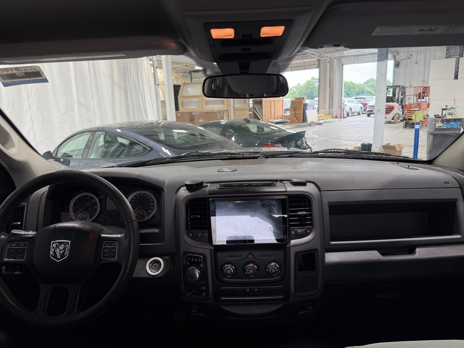 Thumbnail: 2019 RAM 1500 Classic - 3