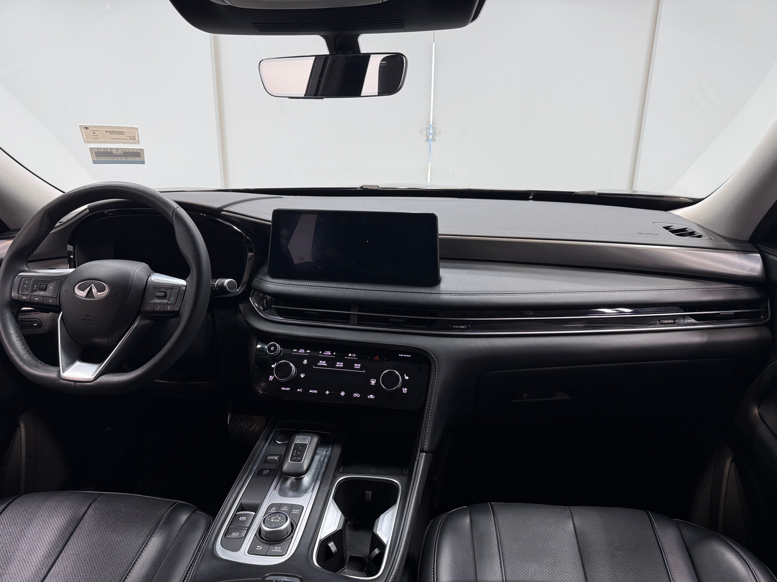 Thumbnail: 2023 INFINITI QX60 - 2