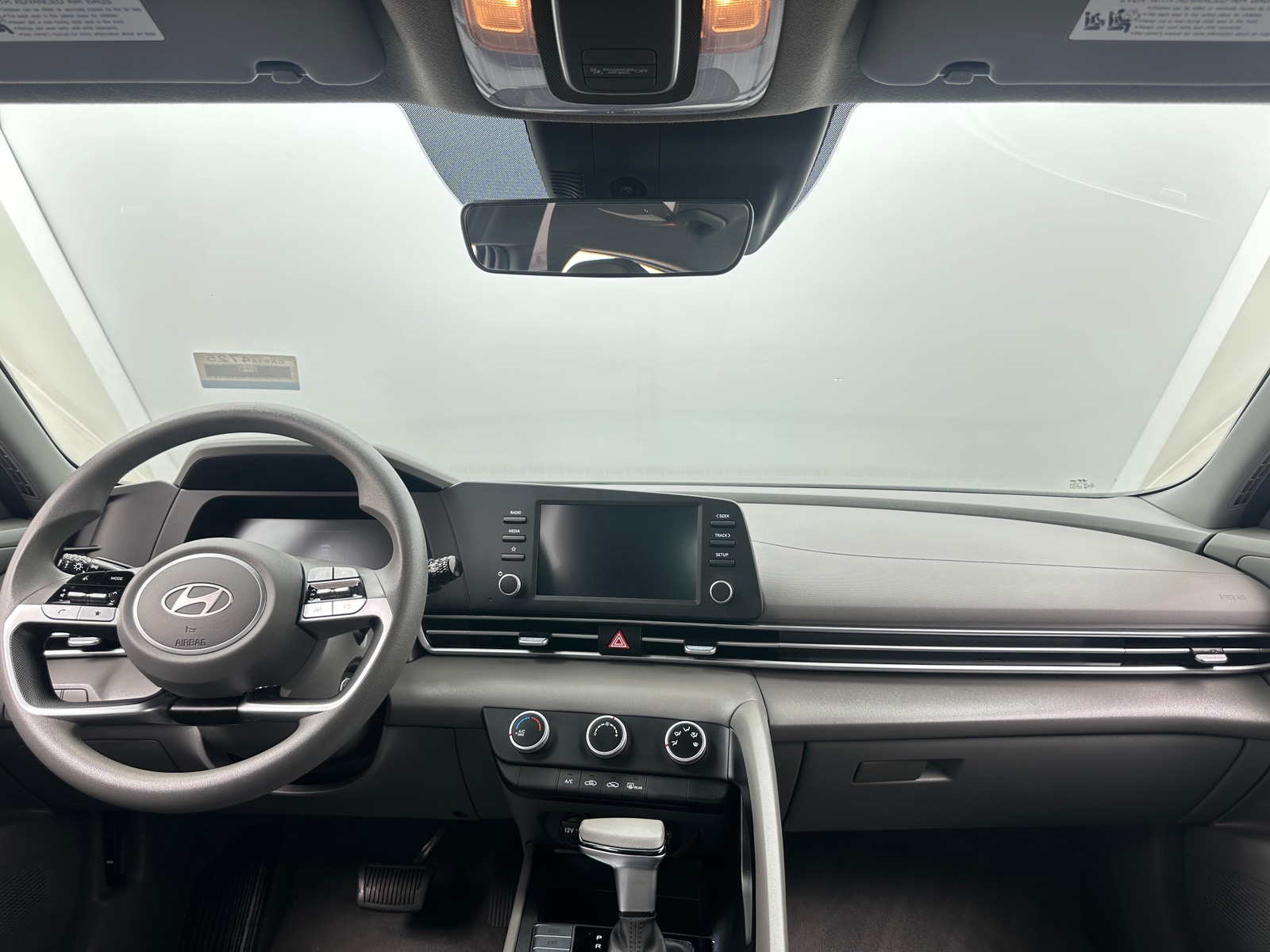 Thumbnail: 2024 Hyundai Elantra - 3