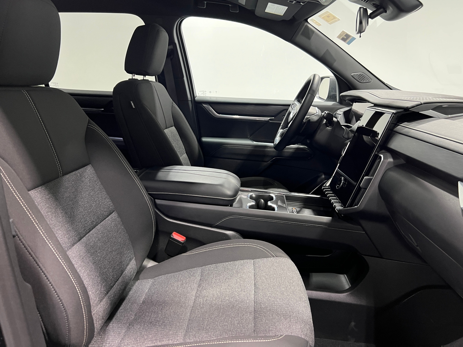 Thumbnail: 2025 GMC Acadia - 2