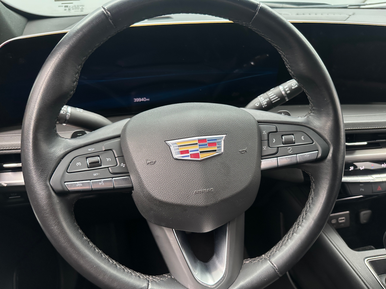 Thumbnail: 2025 Cadillac XT4 - 4