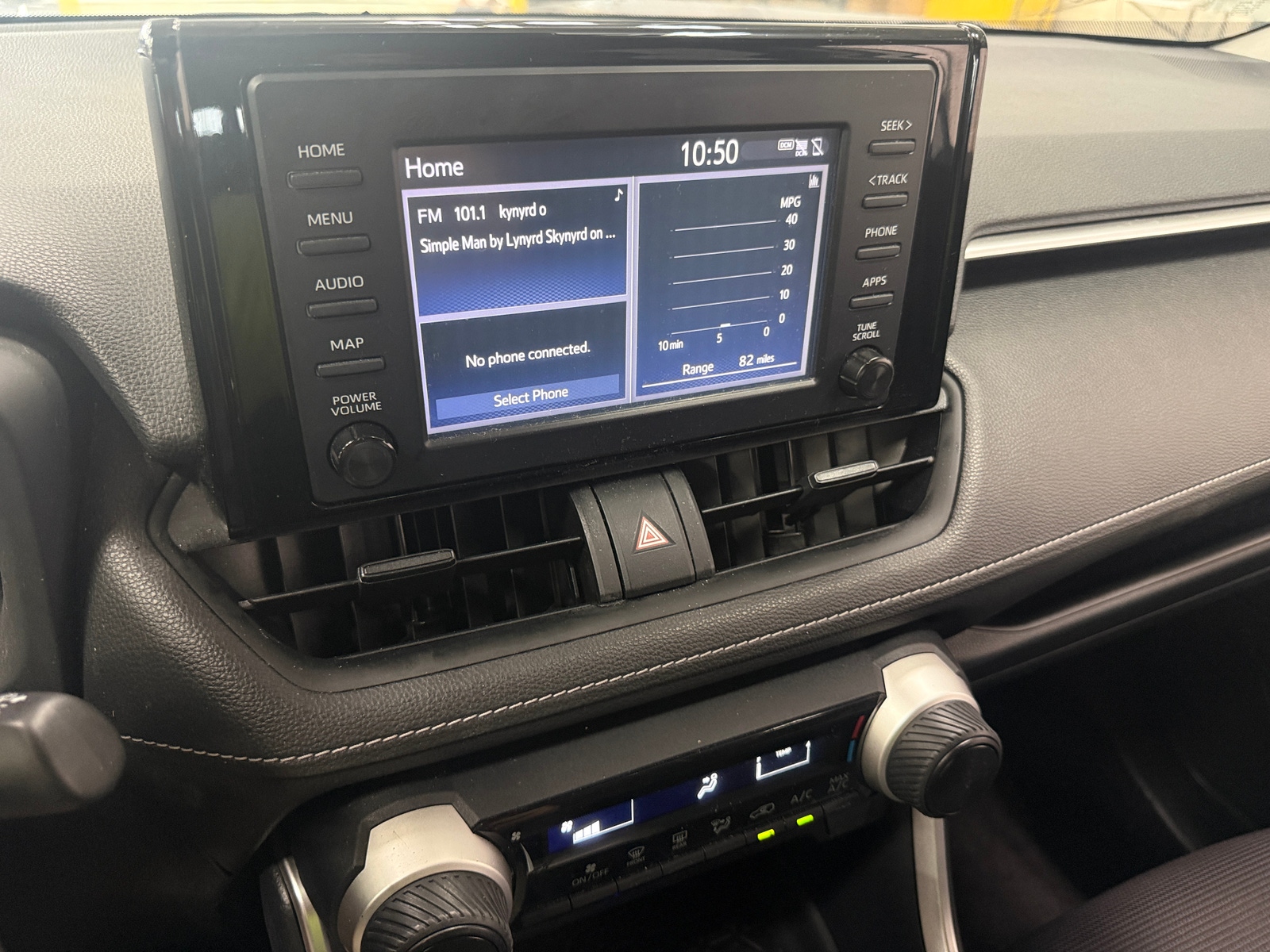 Thumbnail: 2019 Toyota RAV4 - 4