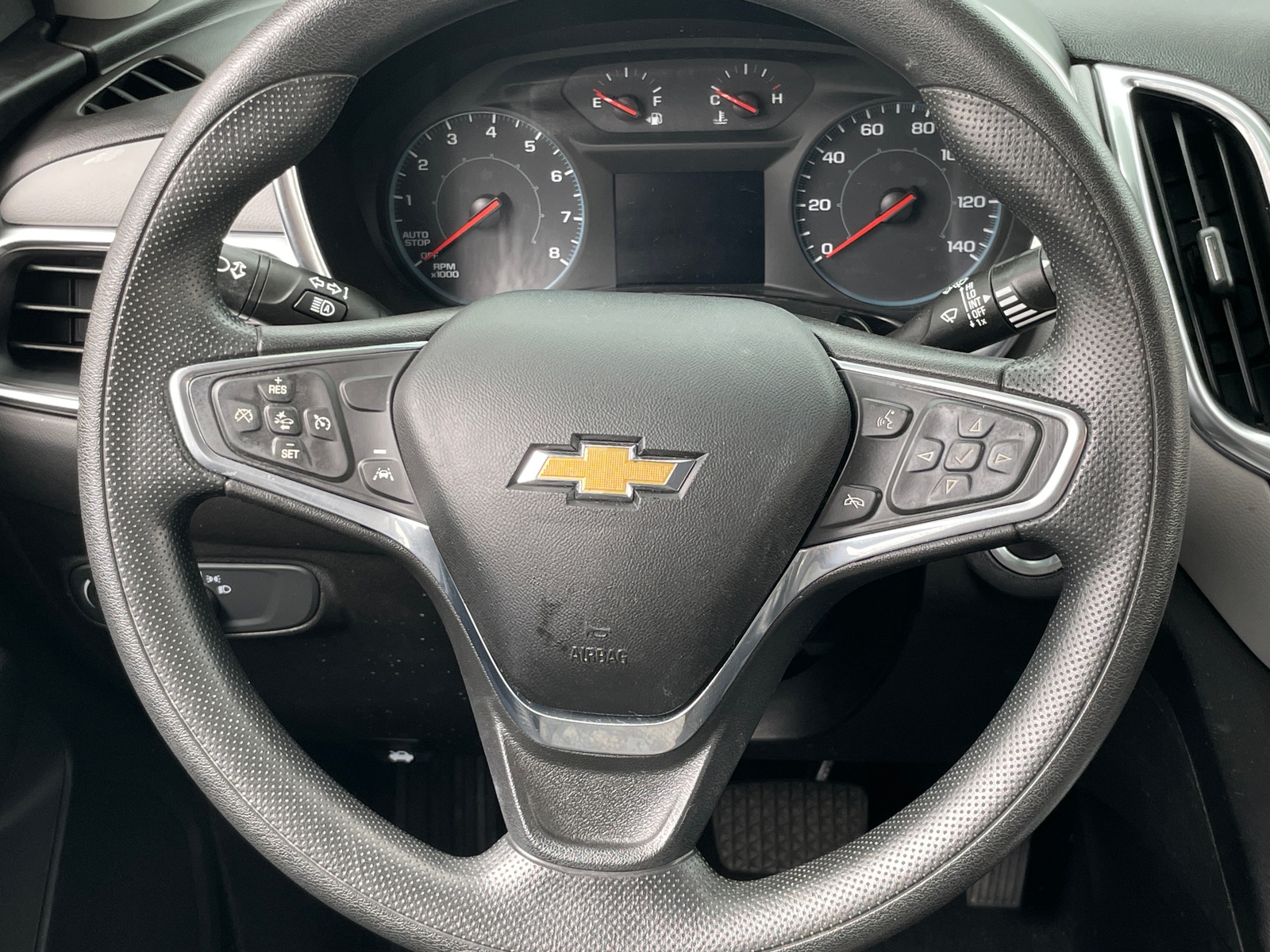 Thumbnail: 2022 Chevrolet Equinox - 5