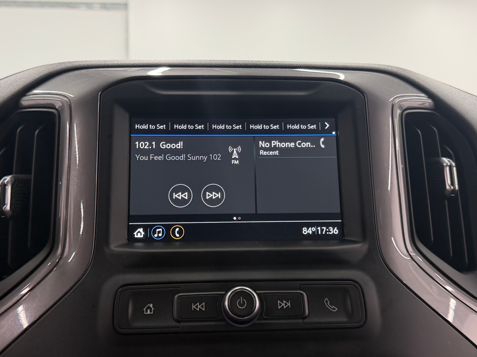 Thumbnail: 2019 Chevrolet Silverado 1500 - 4