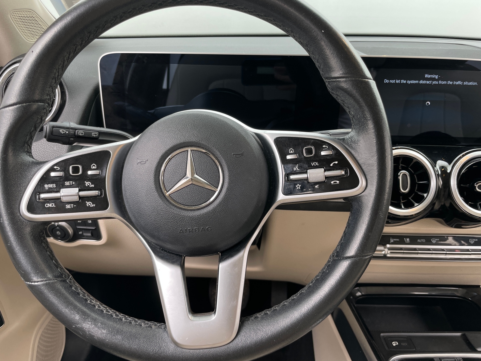 Thumbnail: 2021 Mercedes-Benz GLB - 4
