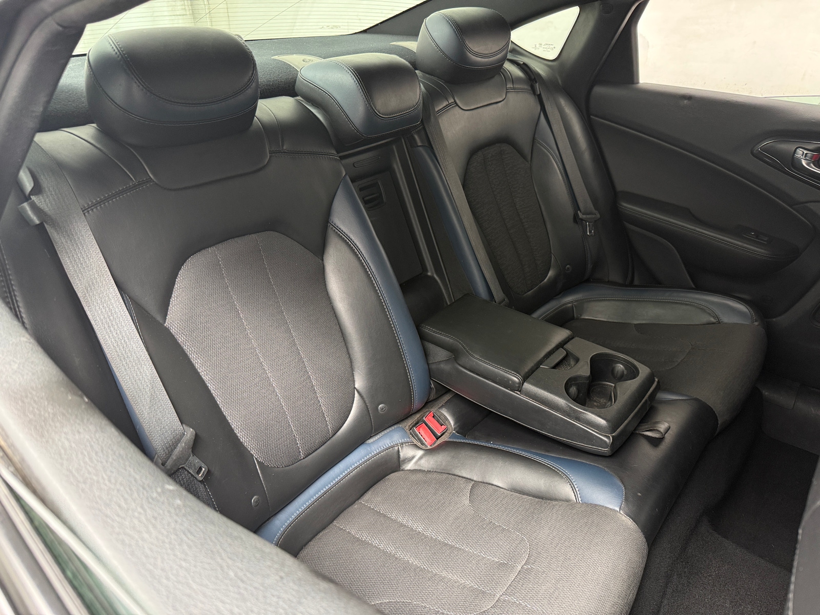 Thumbnail: 2016 Chrysler 200 - 6