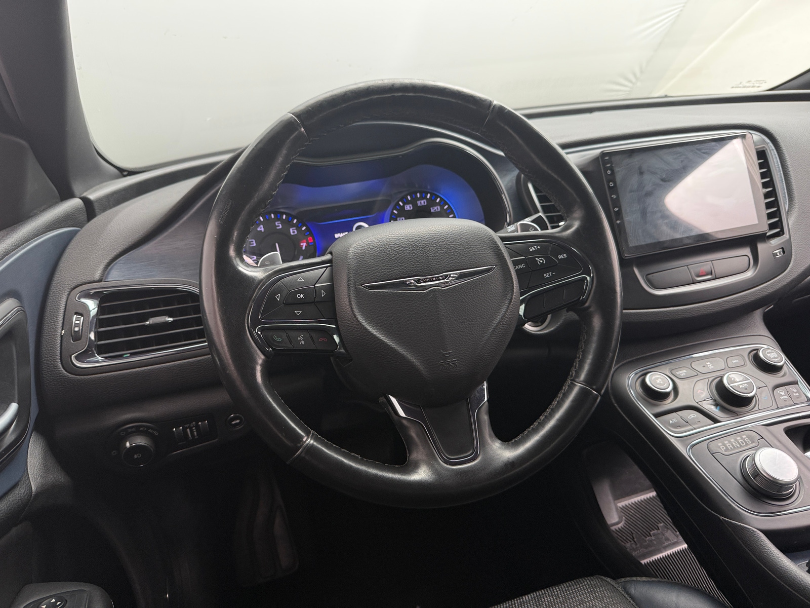 Thumbnail: 2016 Chrysler 200 - 5