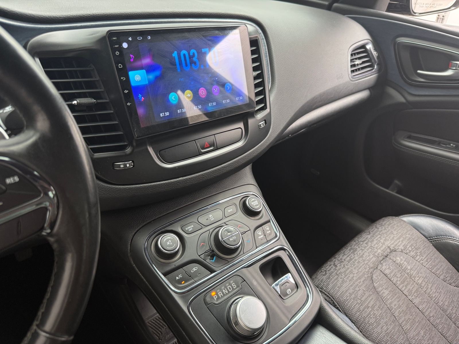 Thumbnail: 2016 Chrysler 200 - 4