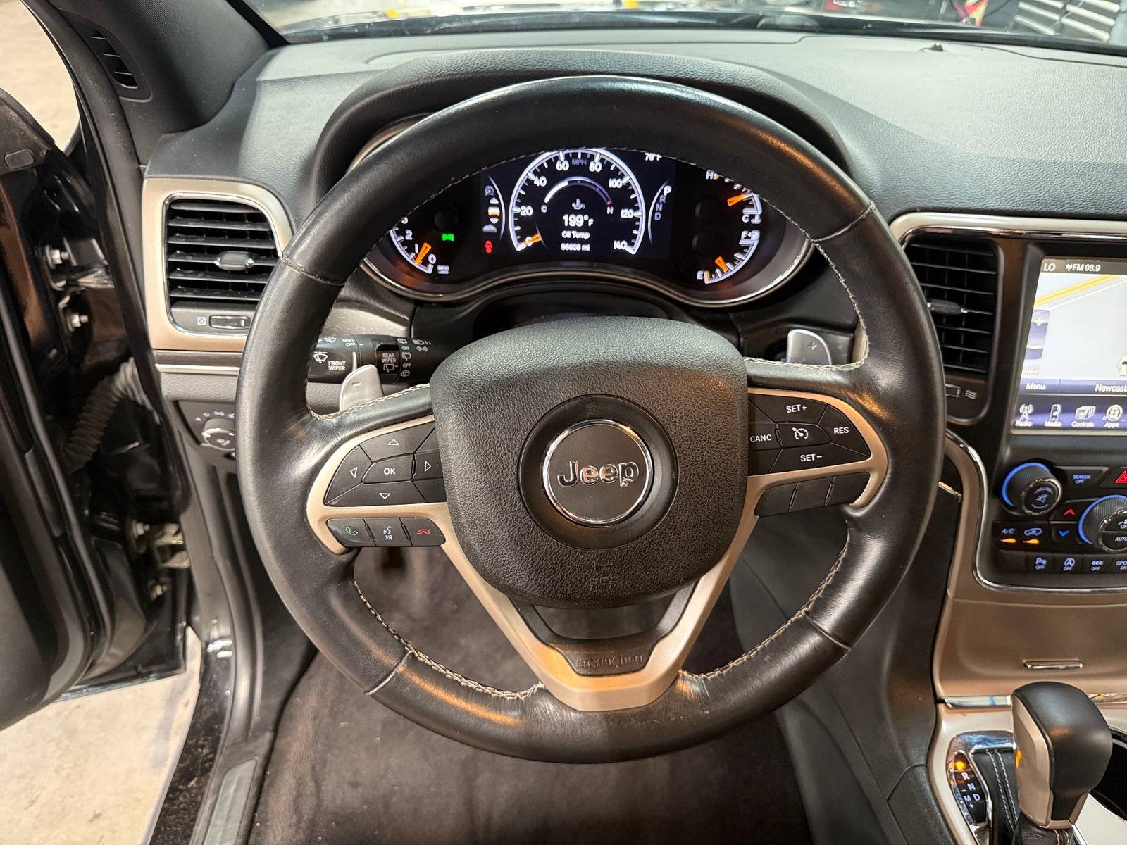 Thumbnail: 2016 Jeep Grand Cherokee - 4