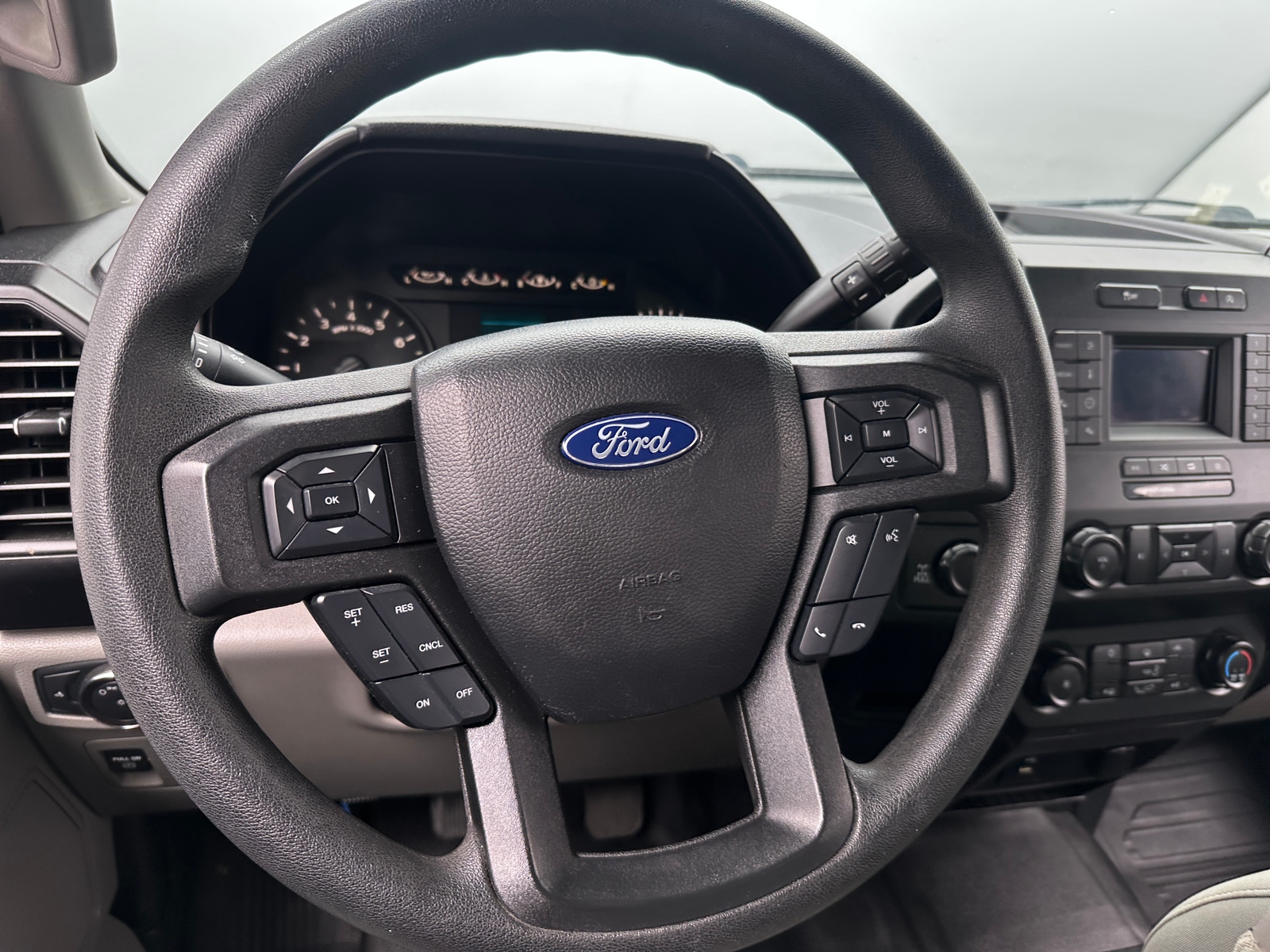 Thumbnail: 2019 Ford Econoline - 5