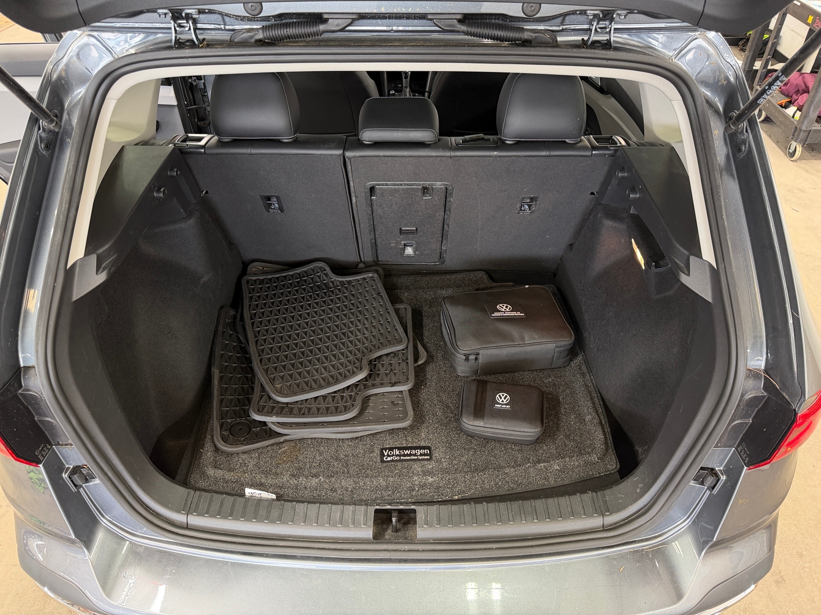 Thumbnail: 2022 Volkswagen Taos - 6