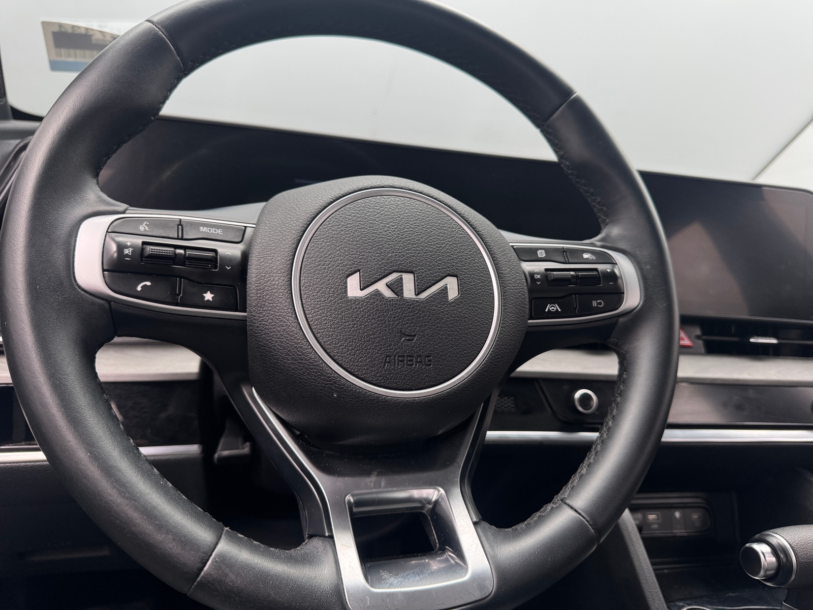 Thumbnail: 2023 Kia Sportage - 4