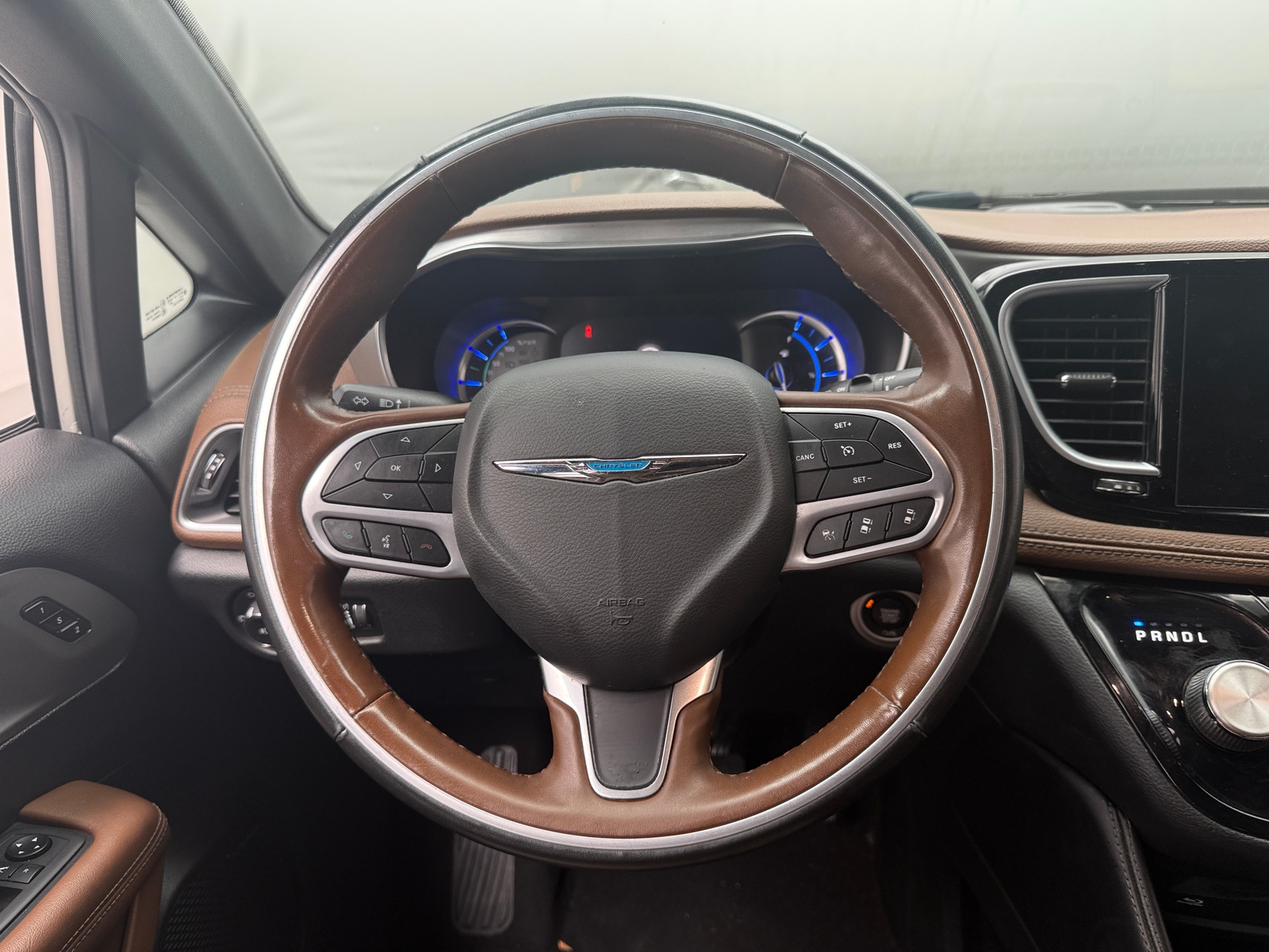Thumbnail: 2021 Chrysler Pacifica - 4