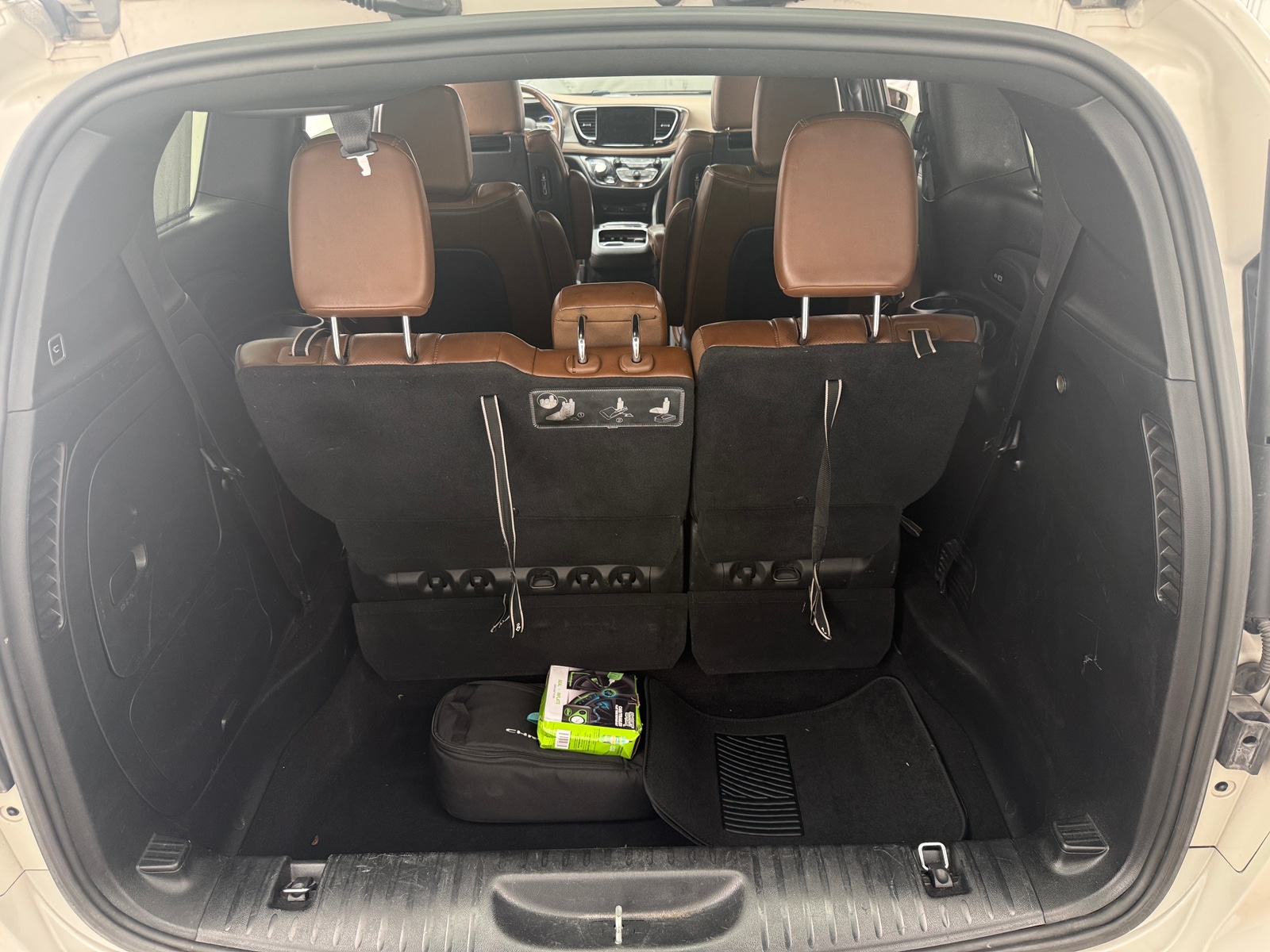 Thumbnail: 2021 Chrysler Pacifica - 6