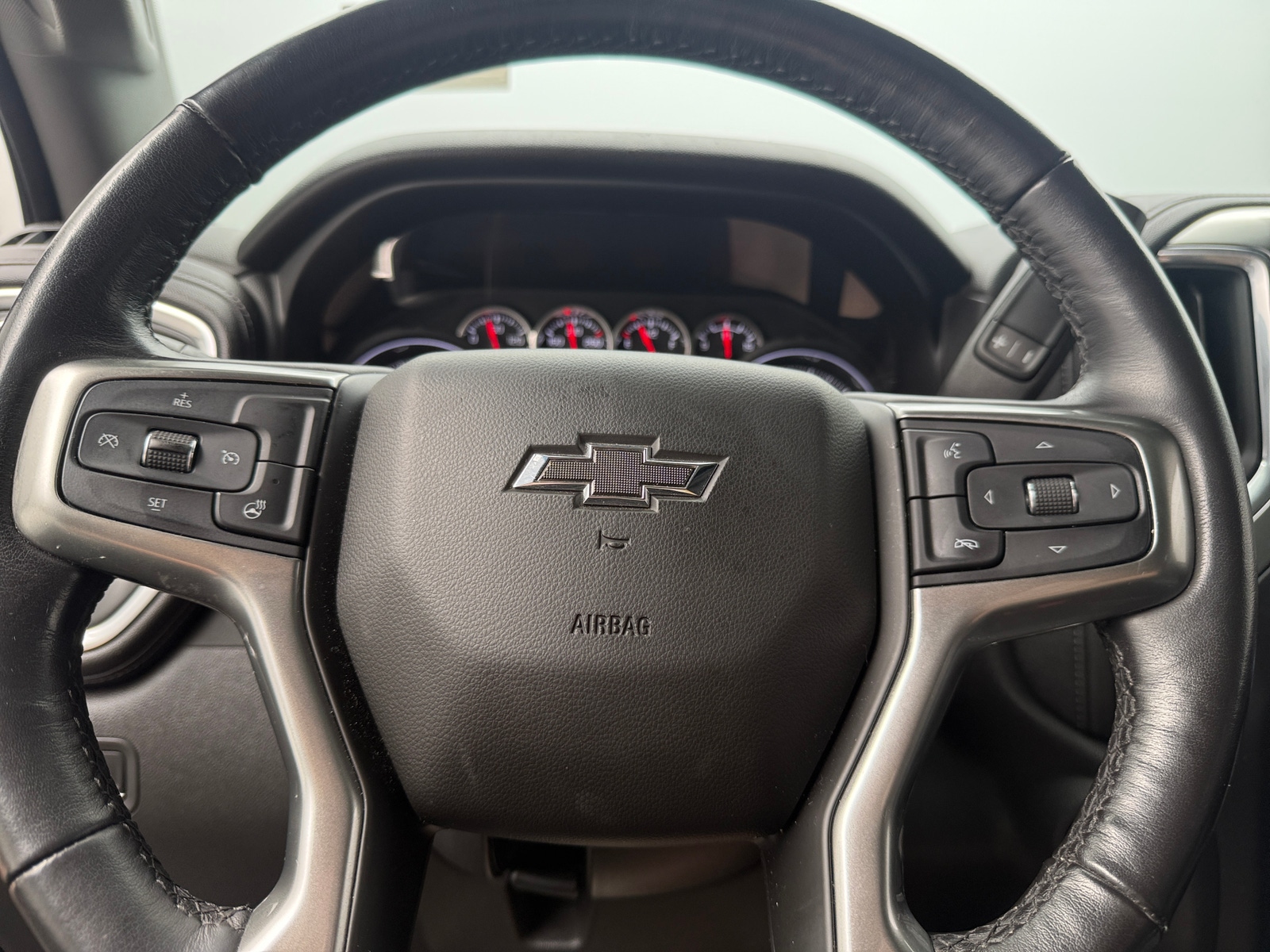 Thumbnail: 2020 Chevrolet Silverado 1500 - 5
