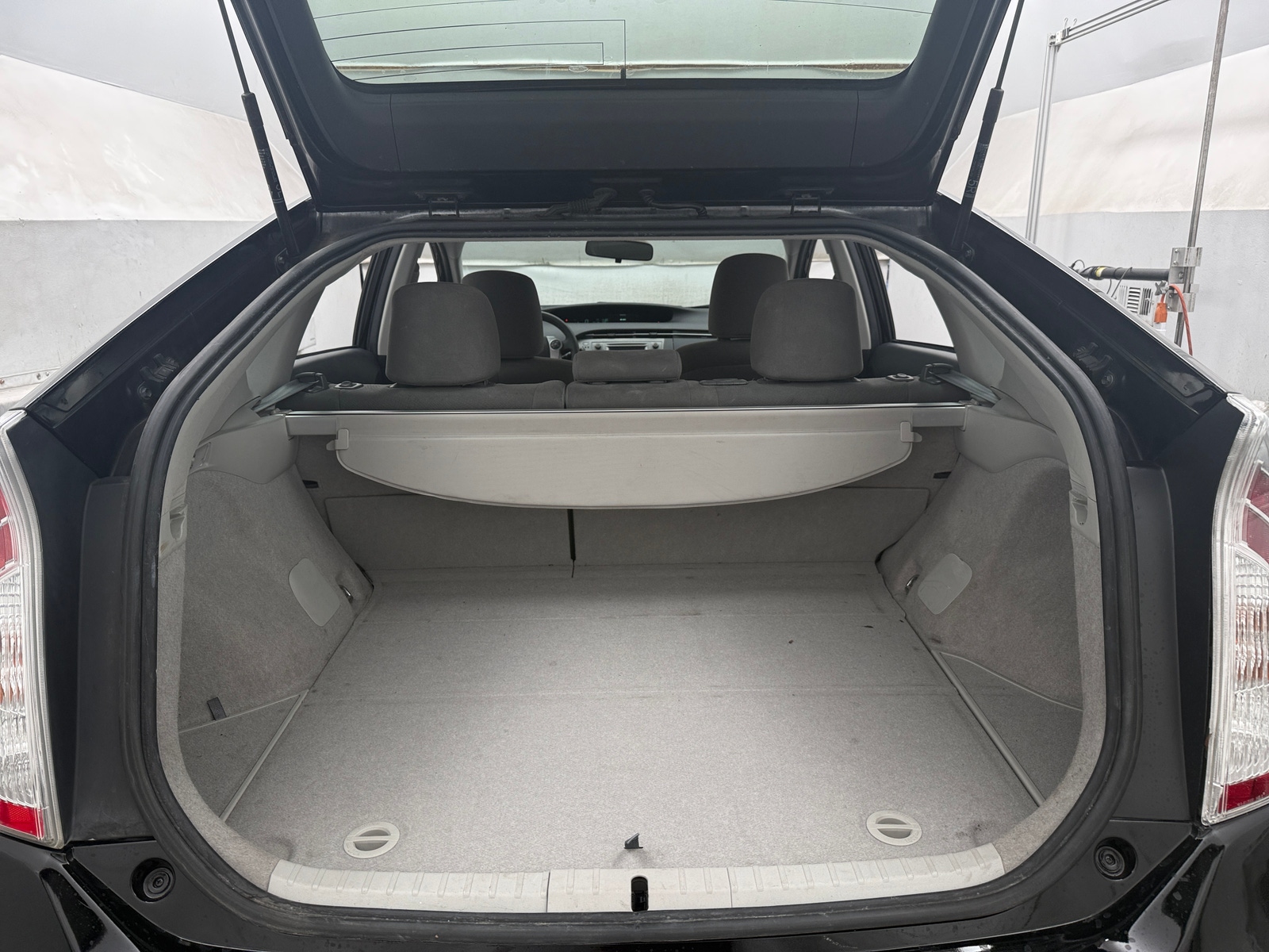 Thumbnail: 2013 Toyota Prius - 7