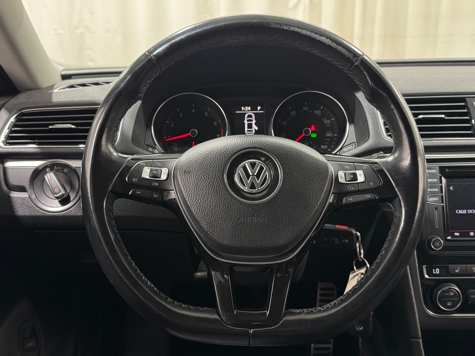 Thumbnail: 2018 Volkswagen Passat - 5