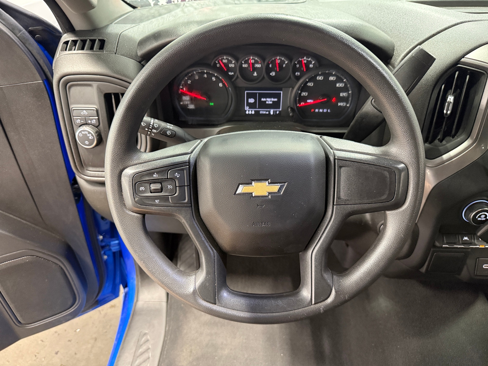 Thumbnail: 2025 Chevrolet Silverado 1500 - 5