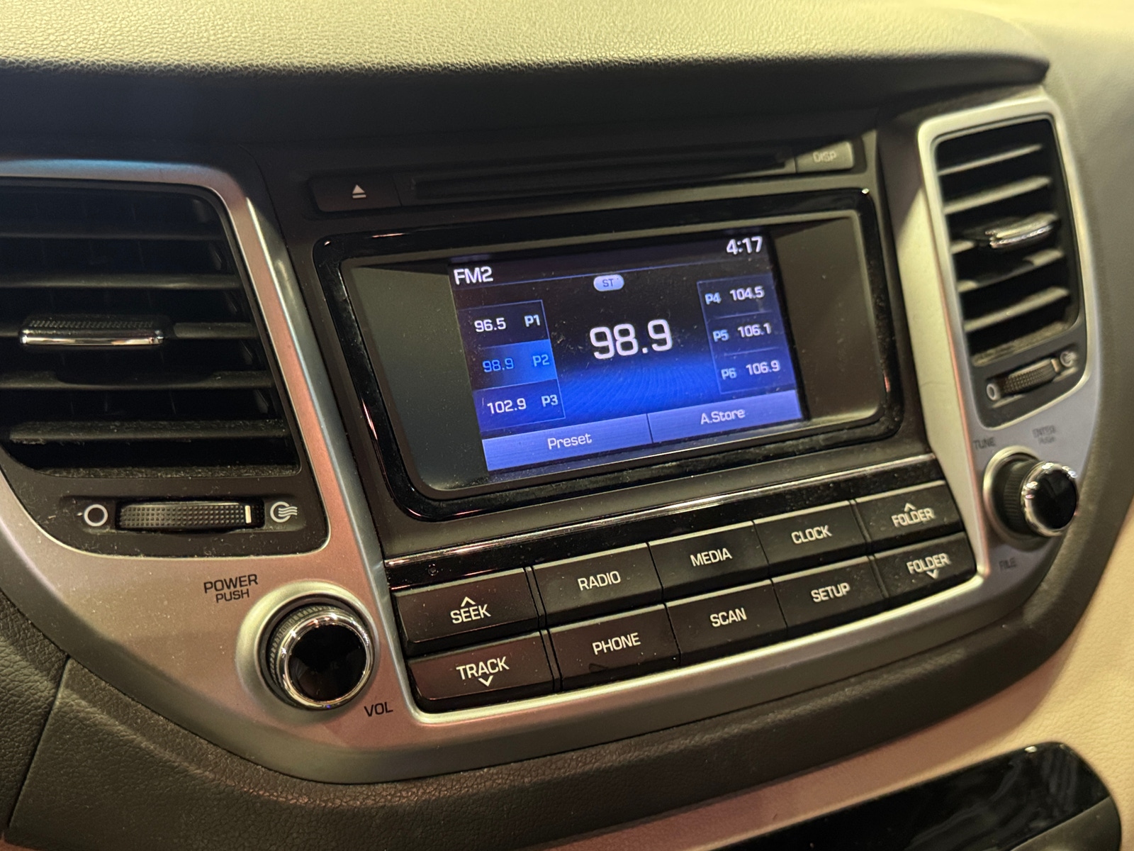 Thumbnail: 2018 Hyundai Tucson - 4