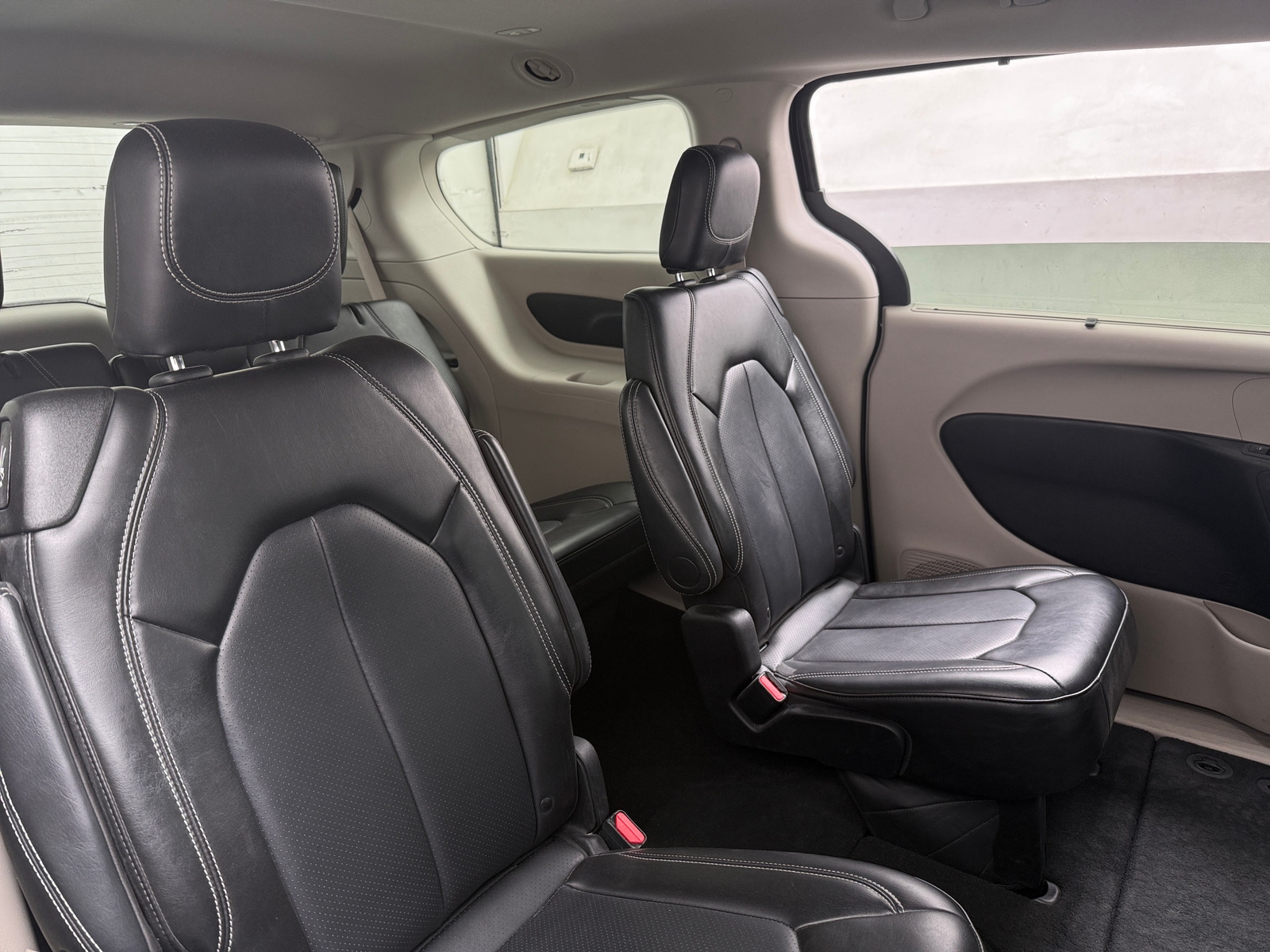 Thumbnail: 2024 Chrysler Pacifica - 5